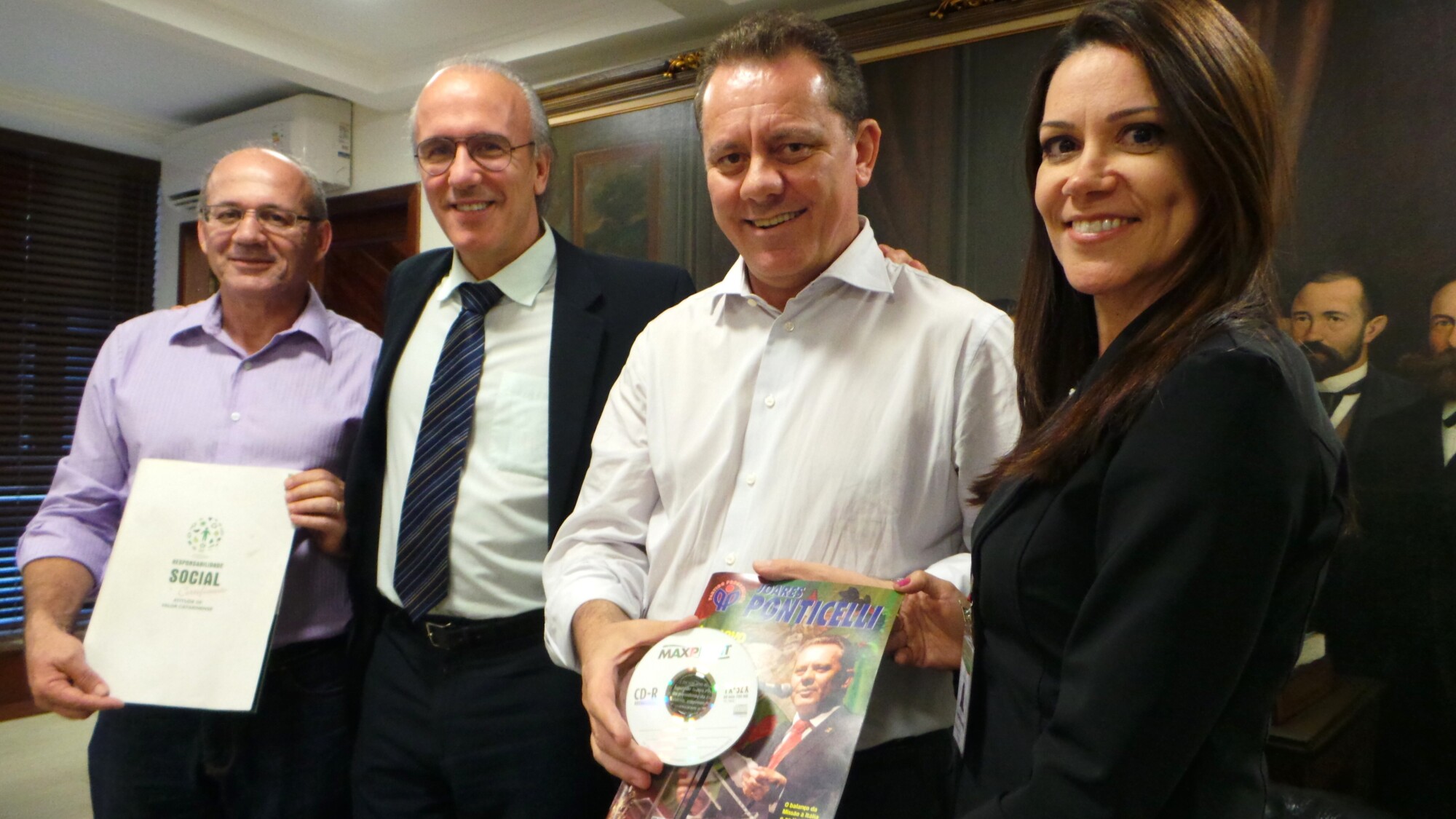 Joares Ponticelli lança audiolivro especial para deficientes visuais