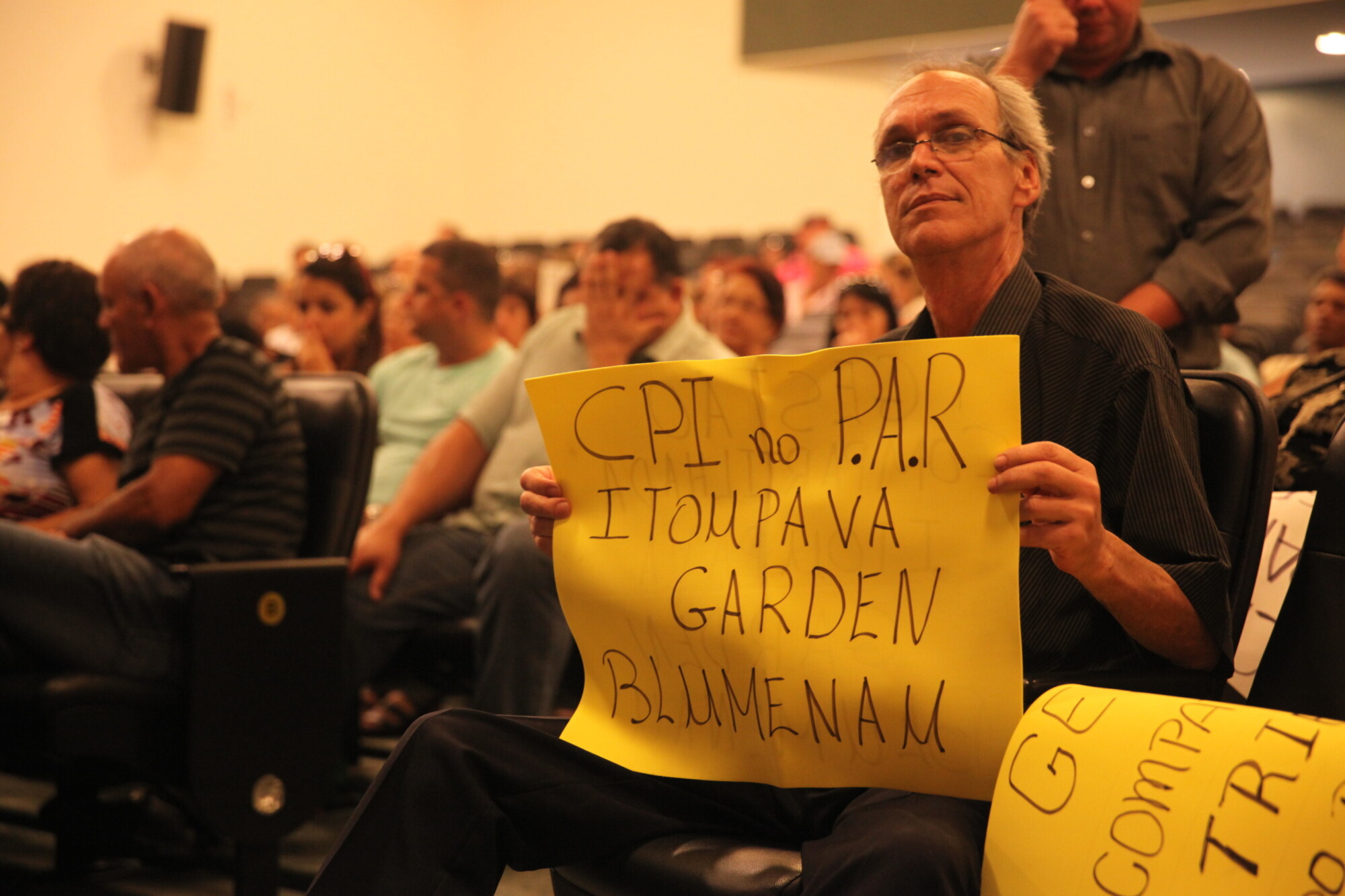 Beneficiários de condomínios populares reclamam de problemas e cobram solução da Caixa