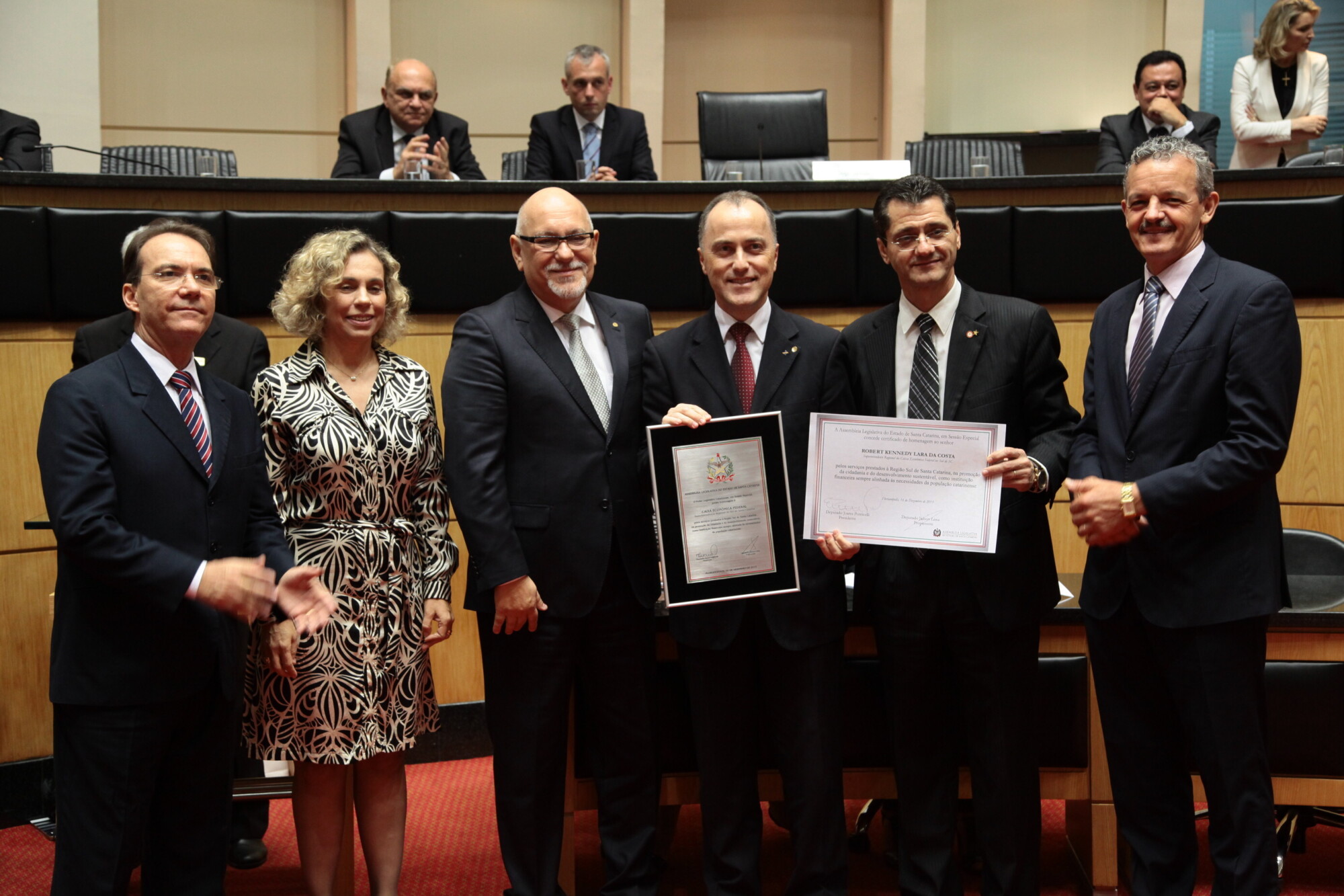 Caixa Econômica Federal recebe homenagem do Poder Legislativo