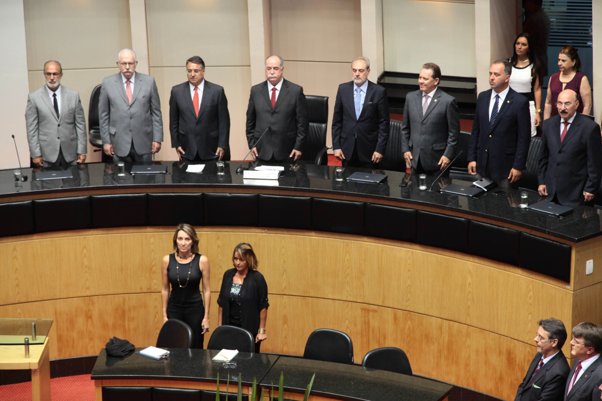 Secretários de Estado prestigiam mensagem anual do governador na Assembleia