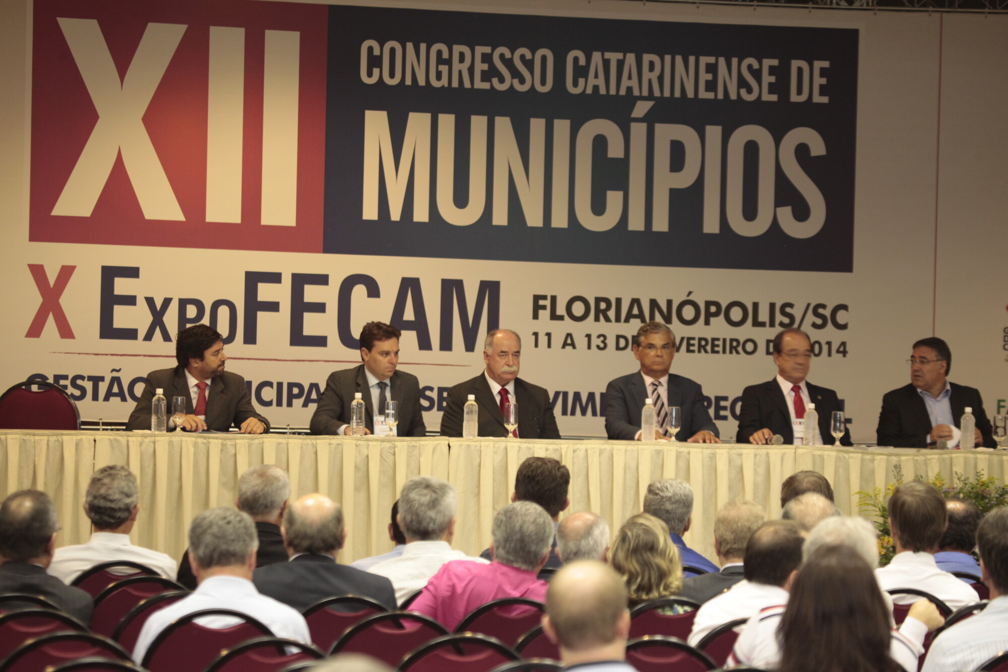 Municípios pedem revisão da divisão de tributos no País