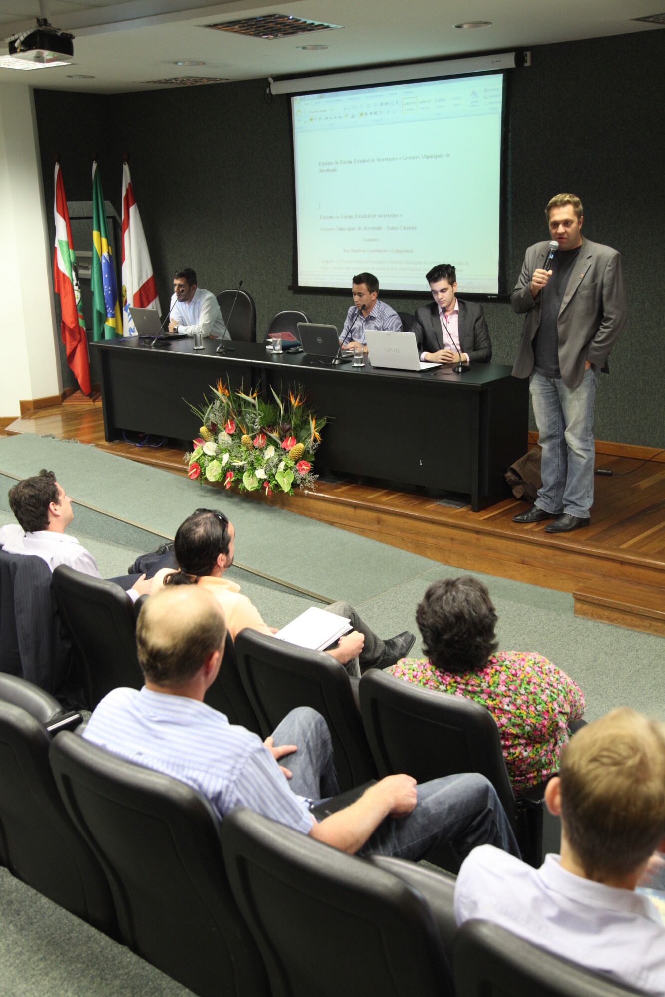 Fórum vai discutir políticas para a juventude