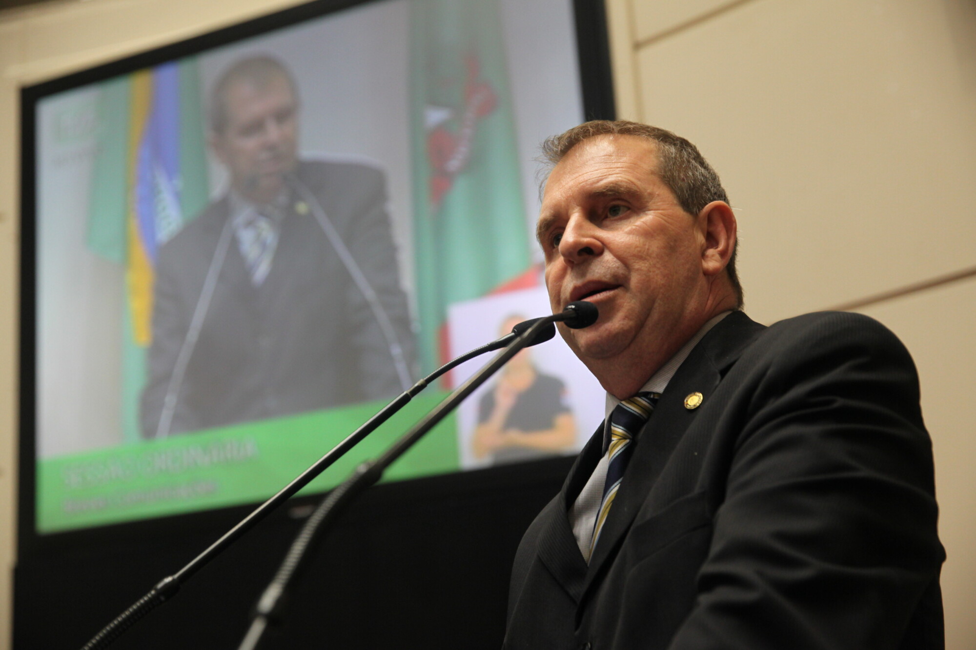 Deputado critica atraso na liberação de produtos no porto seco de Dionísio Cerqueira