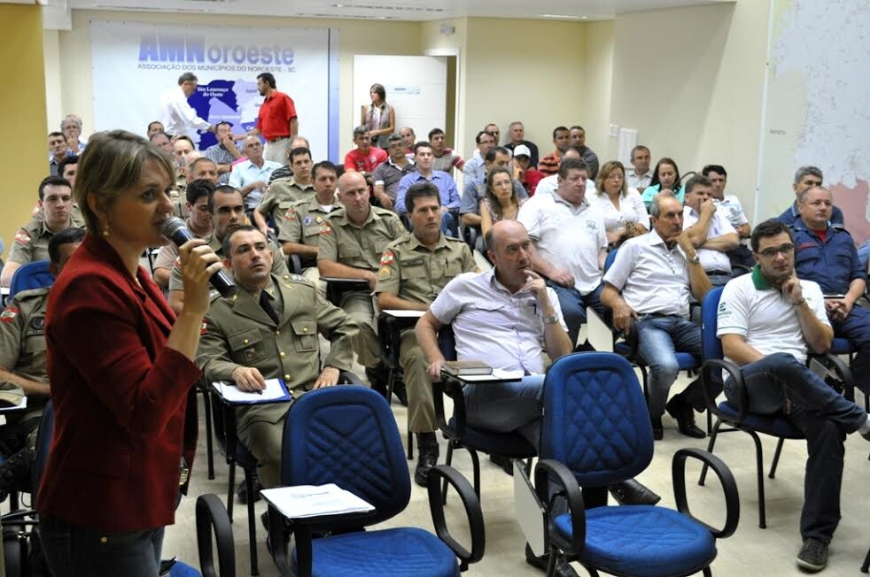 Deputada Luciane discute criação de Guarnição Especial da PM em São Lourenço do Oeste