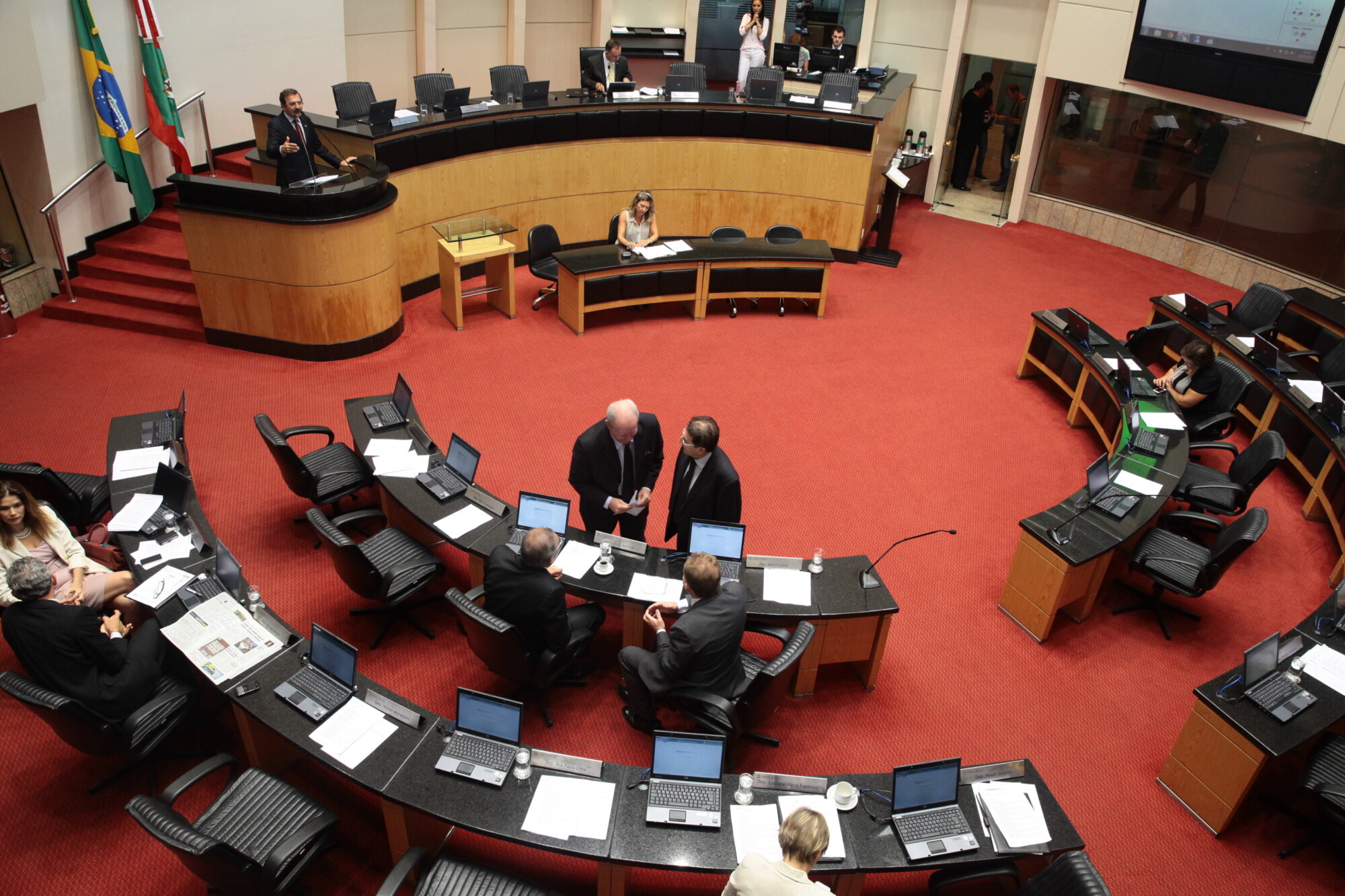 Deputados destacam iniciativas de combate às drogas e de apoio ao menor infrator
