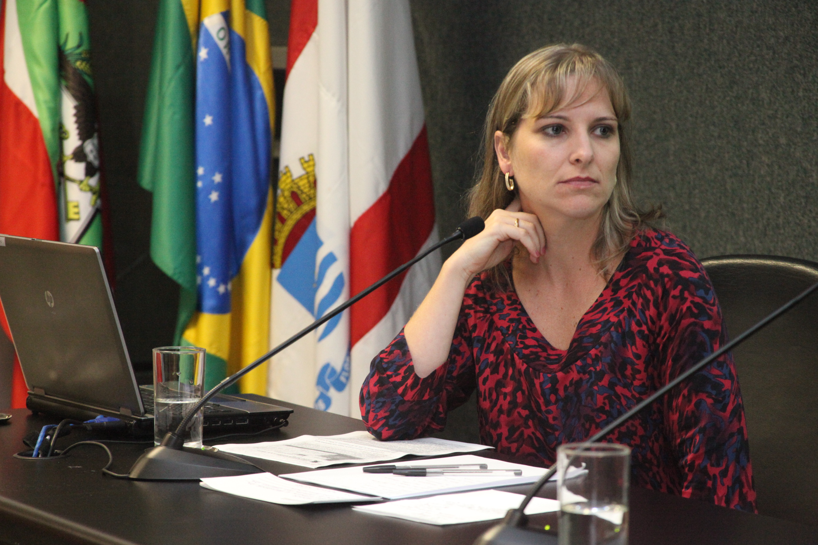 Danielle Cristina Zanella Radke - diretora da APAE de Rio do Sul. Seminário de operacionalização do instrumental técnico dos assistentes sociais das APAEs de Santa Catarina. Foto: Fábio Queiroz / Agência AL