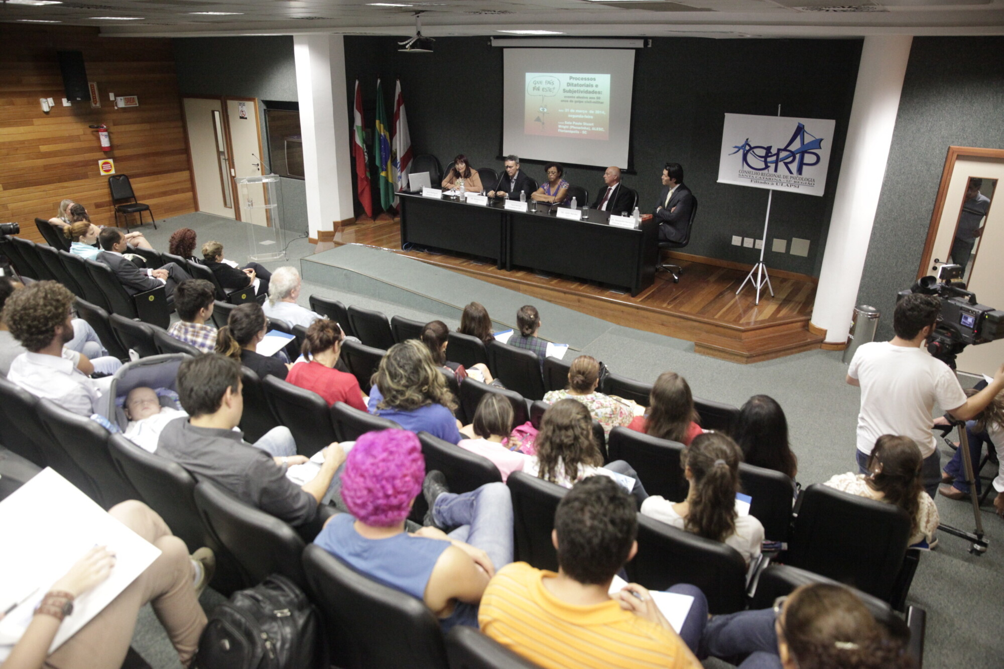 Evento discute papel da psicologia na reparação da memória de vítimas da ditadura