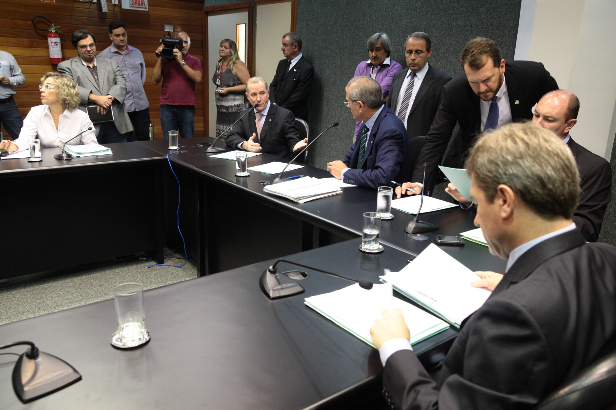 CCJ aprova patrocínio de empresas para equipamentos escolares