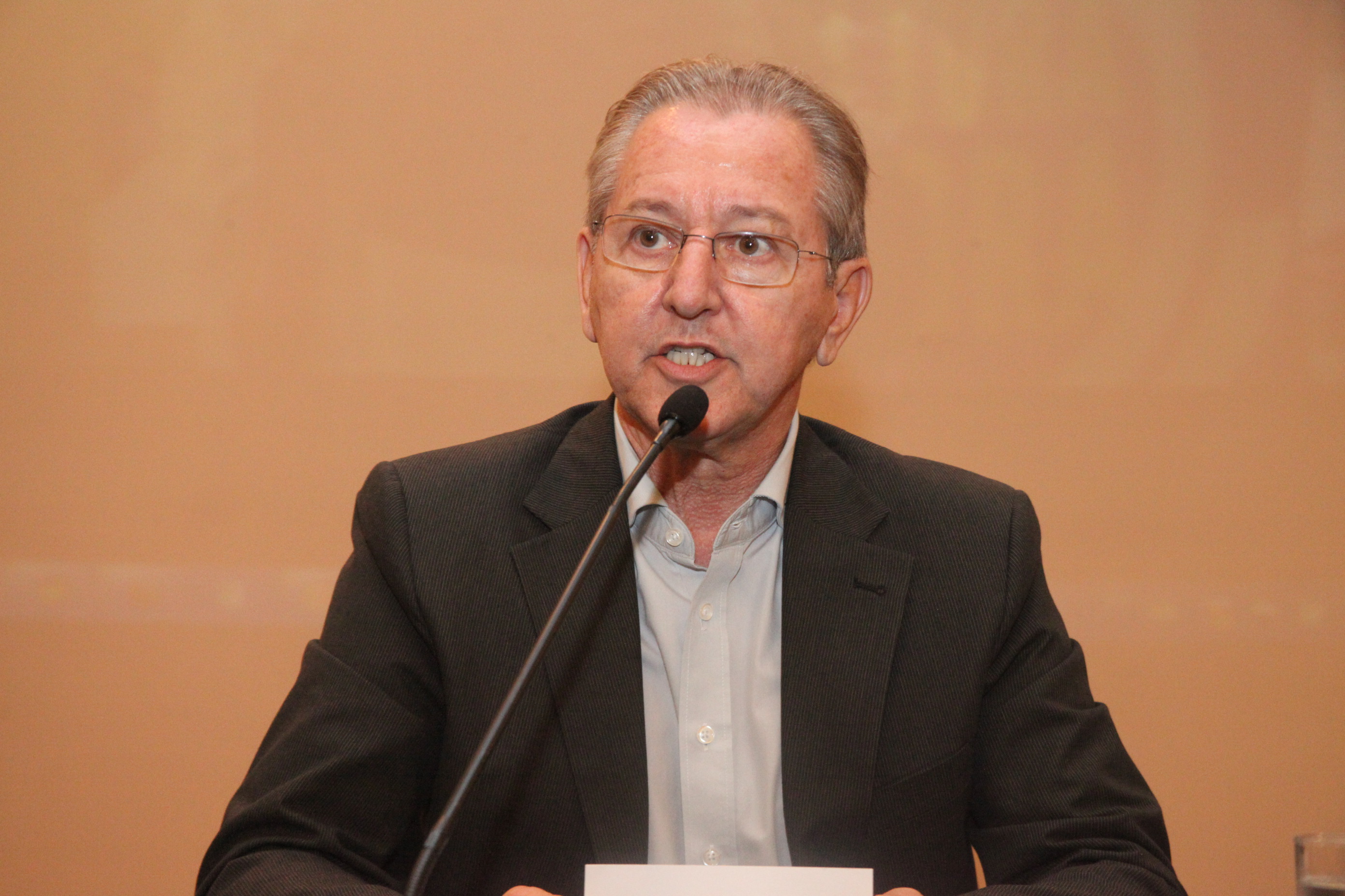 Luiz Ekke Moukarzel - secretário municipal de cultura. V Conferência Municipal de Cultura de Florianópolis. Foto: Fábio Queiroz / Agência AL