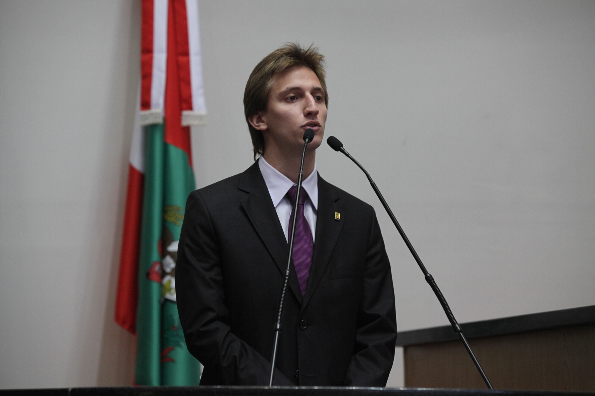 Na tribuna, acadêmico da UFSC promove o 9º Congresso de Direito