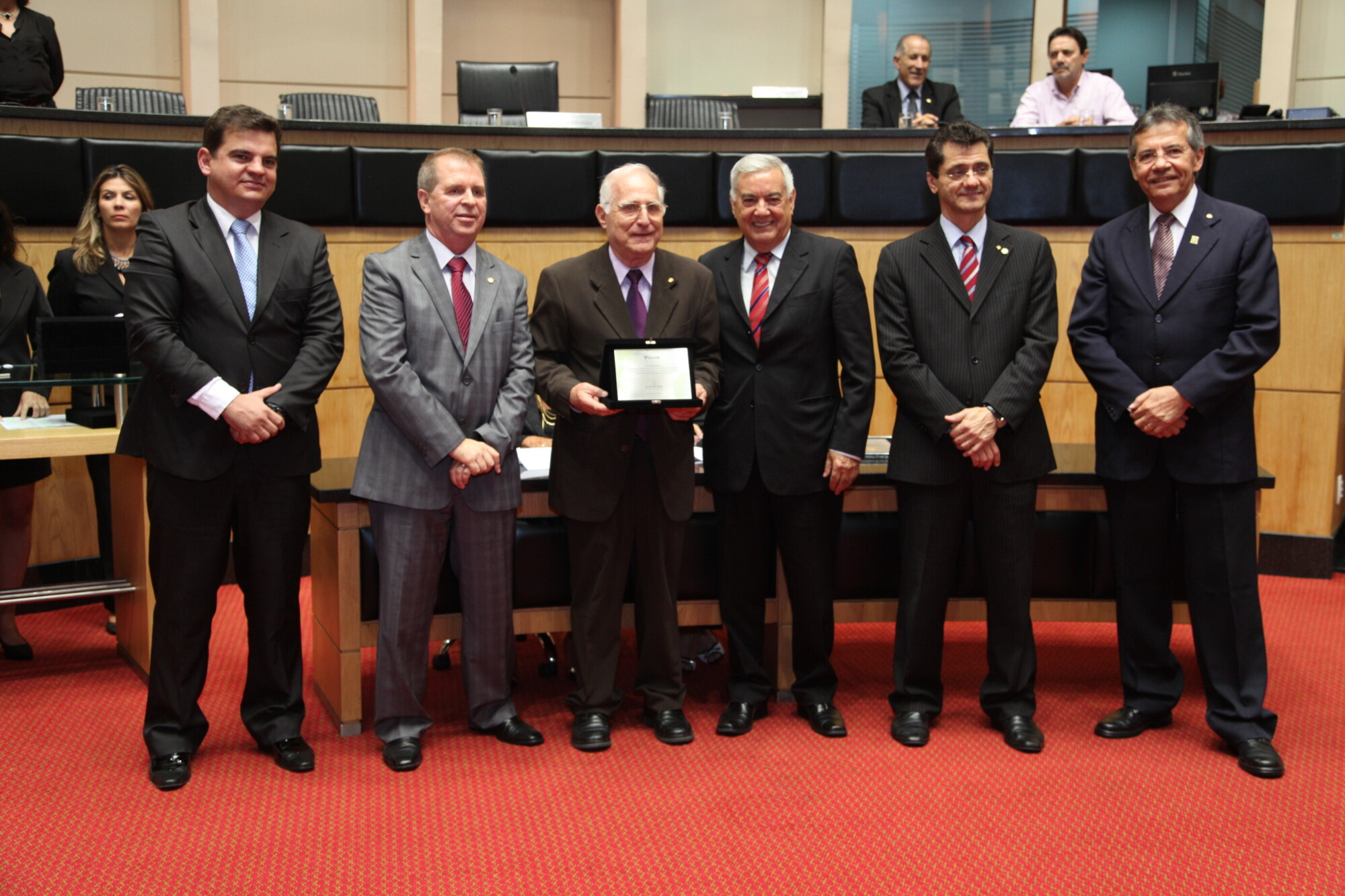 Sicoob Central SC recebe homenagem do Parlamento catarinense