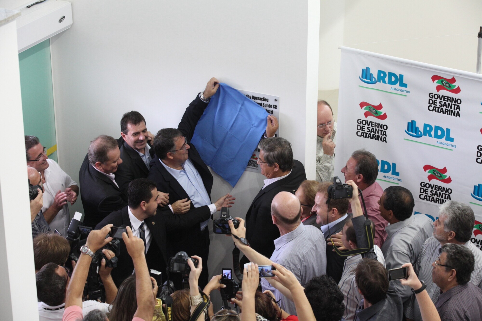 Deputados prestigiam abertura do Aeroporto Regional Sul