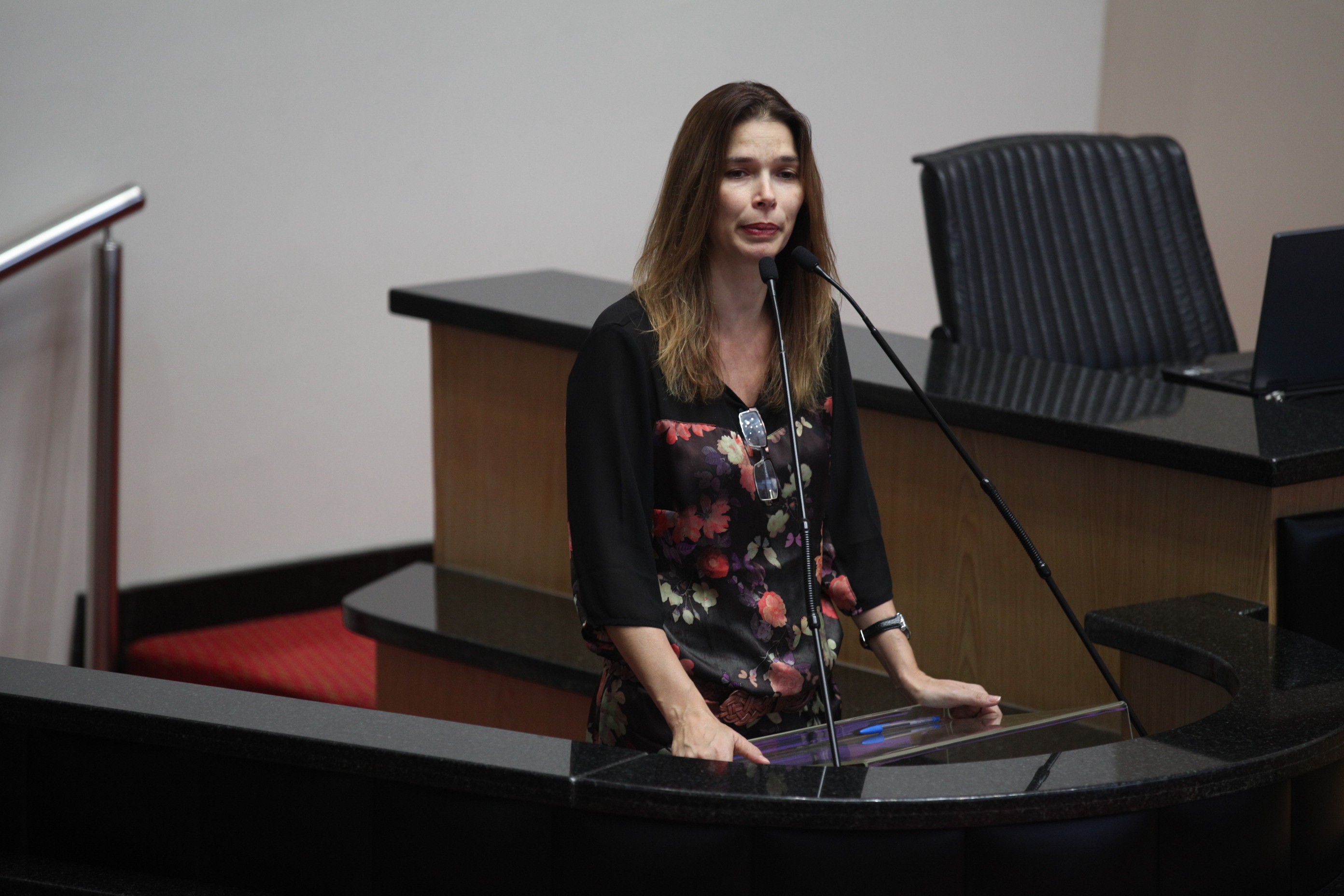 Deputada Angela Albino (PCdoB) - Sessão Ordinária - Foto: Solon Soares