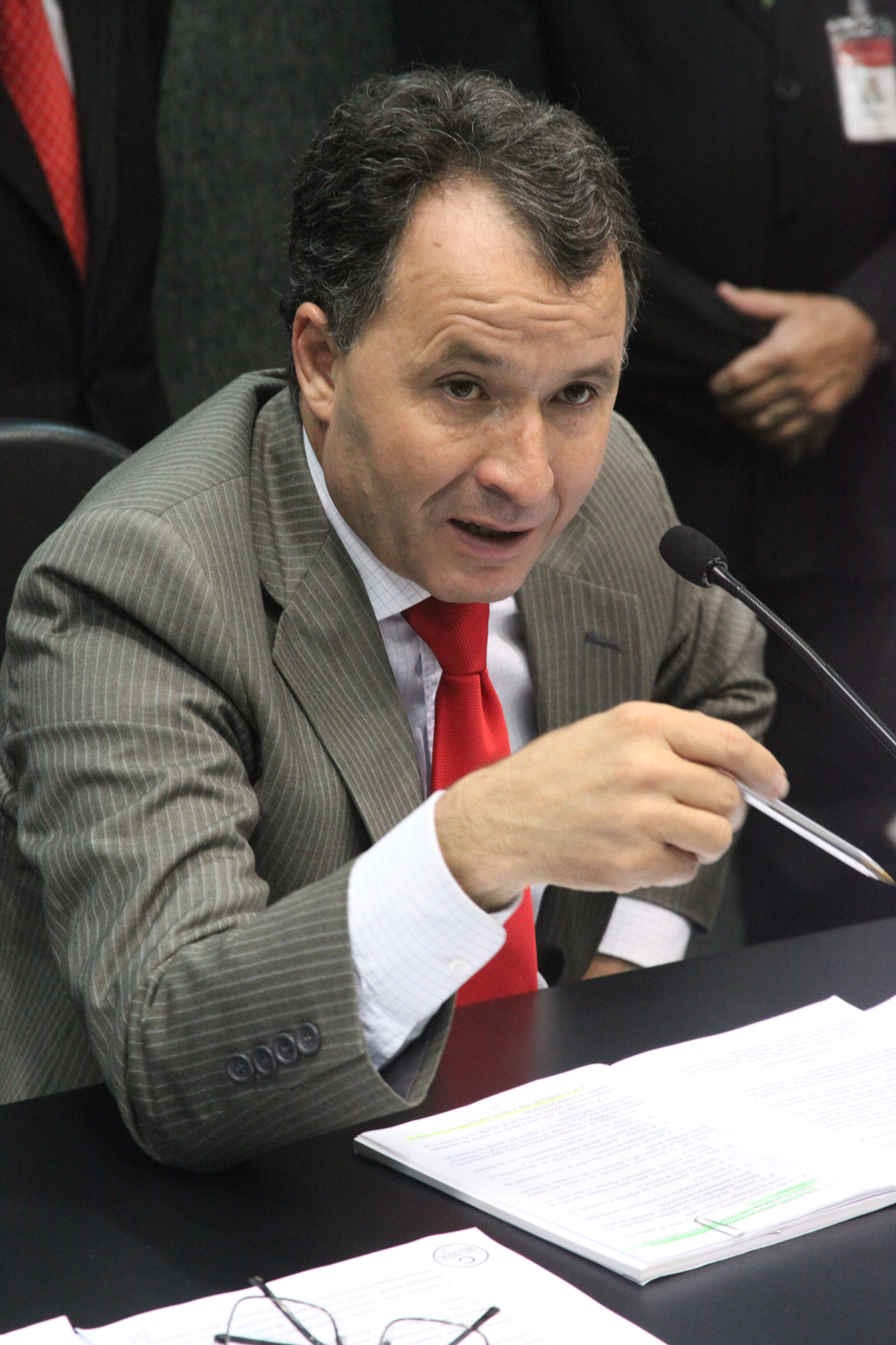 Deputado Darci de Matos (PSD). Reunião da Comissão de Finanças e Tributação. Foto: Fábio Queiroz / Agência AL