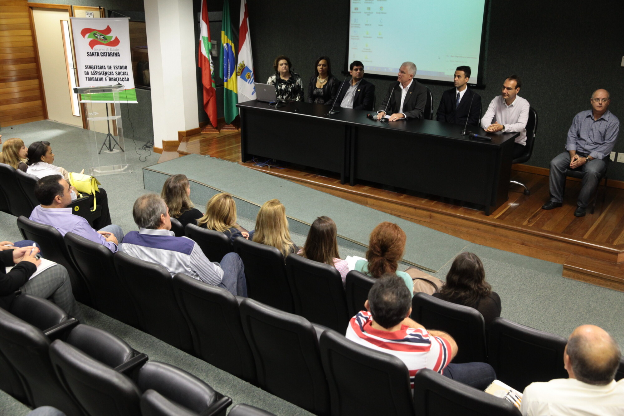 Secretaria de Assistência Social discute ações com as SDRs