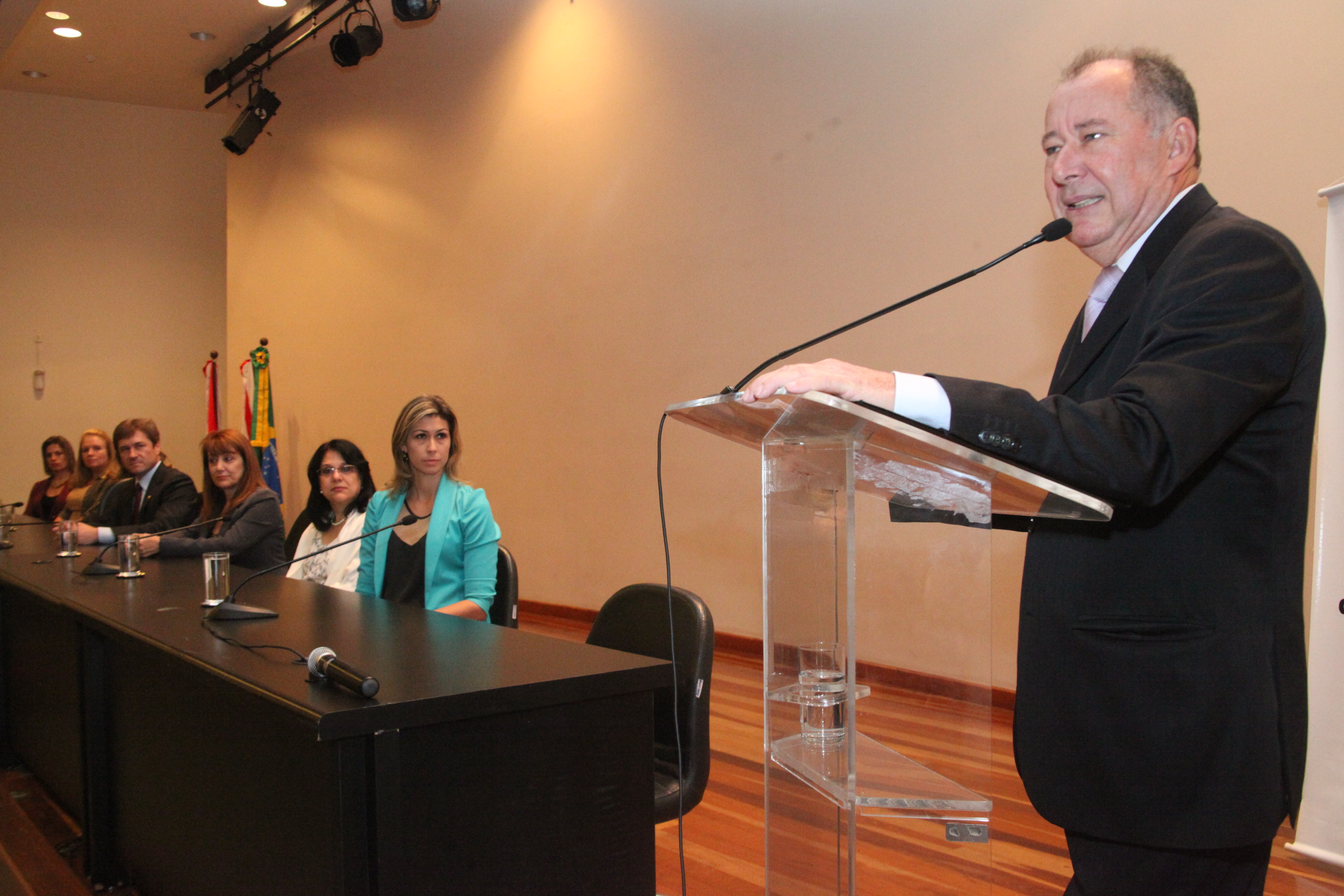 Júlio Cesar de Aguiar - presidente da Federação das APAEs. Seminário de Prevenção de Deficiências. Foto: Fábio Queiroz / Agência AL