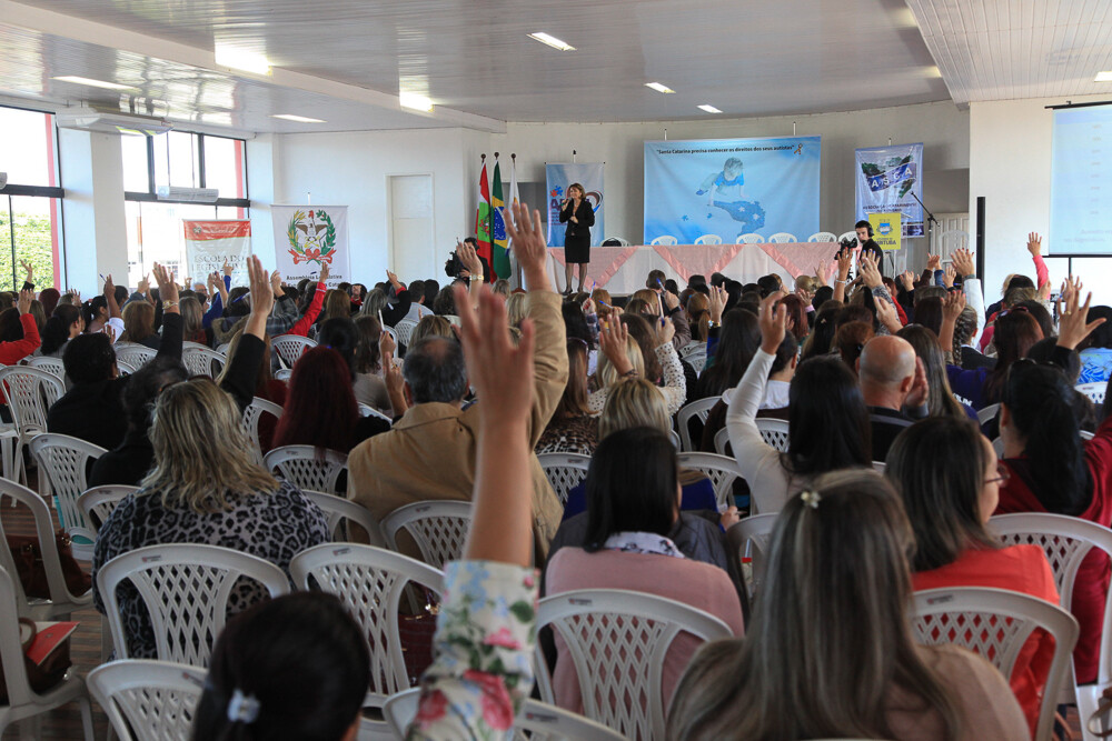Seminário destaca o papel social das Associações de Amigos dos Autistas