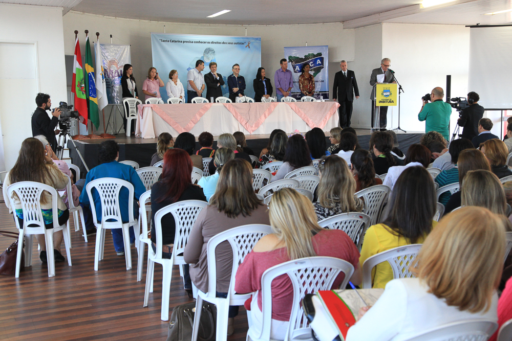 Seminário Descentralizado de Estudo e Conscientização sobre o Autismo - Imbituba - Foto: Juliana Stadnik / Agência AL