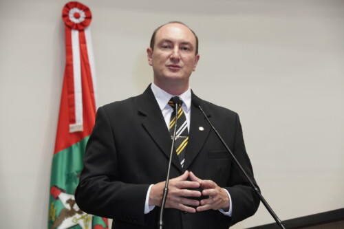 Deputado Mauro de Nadal apoia debate do Pacto Federativo