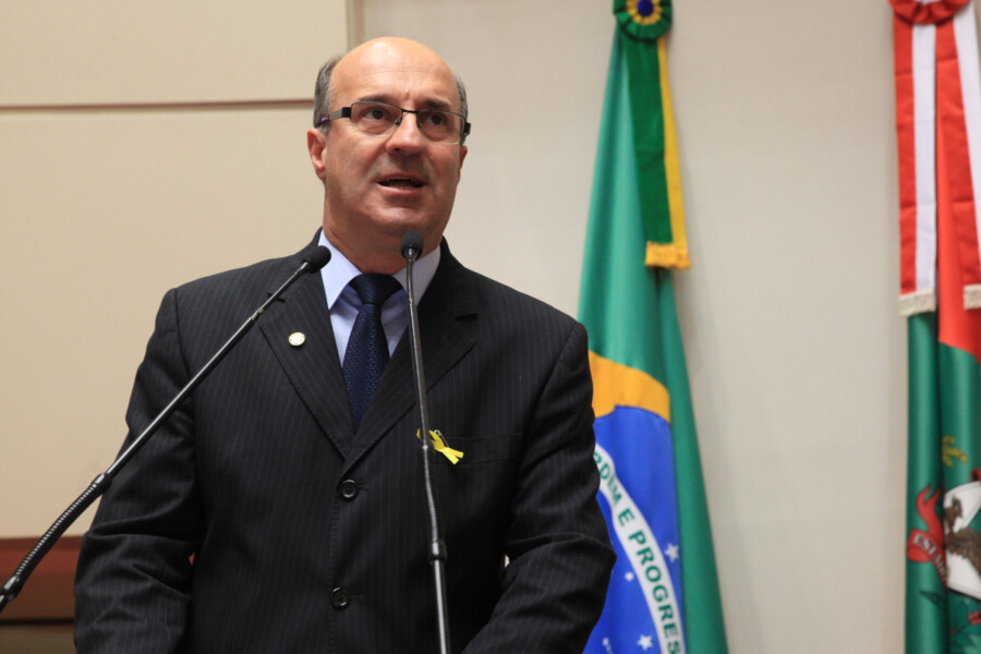 Menos buracracia e mais incentivo a pequena e microempresa