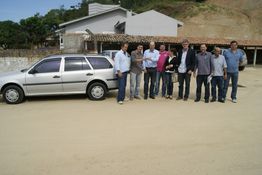 Gravatal recebe carro para Secretaria de Agricultura