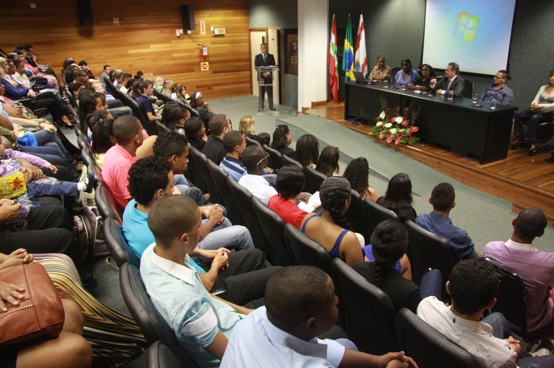 Assembleia recebe novos estagiários do PAB