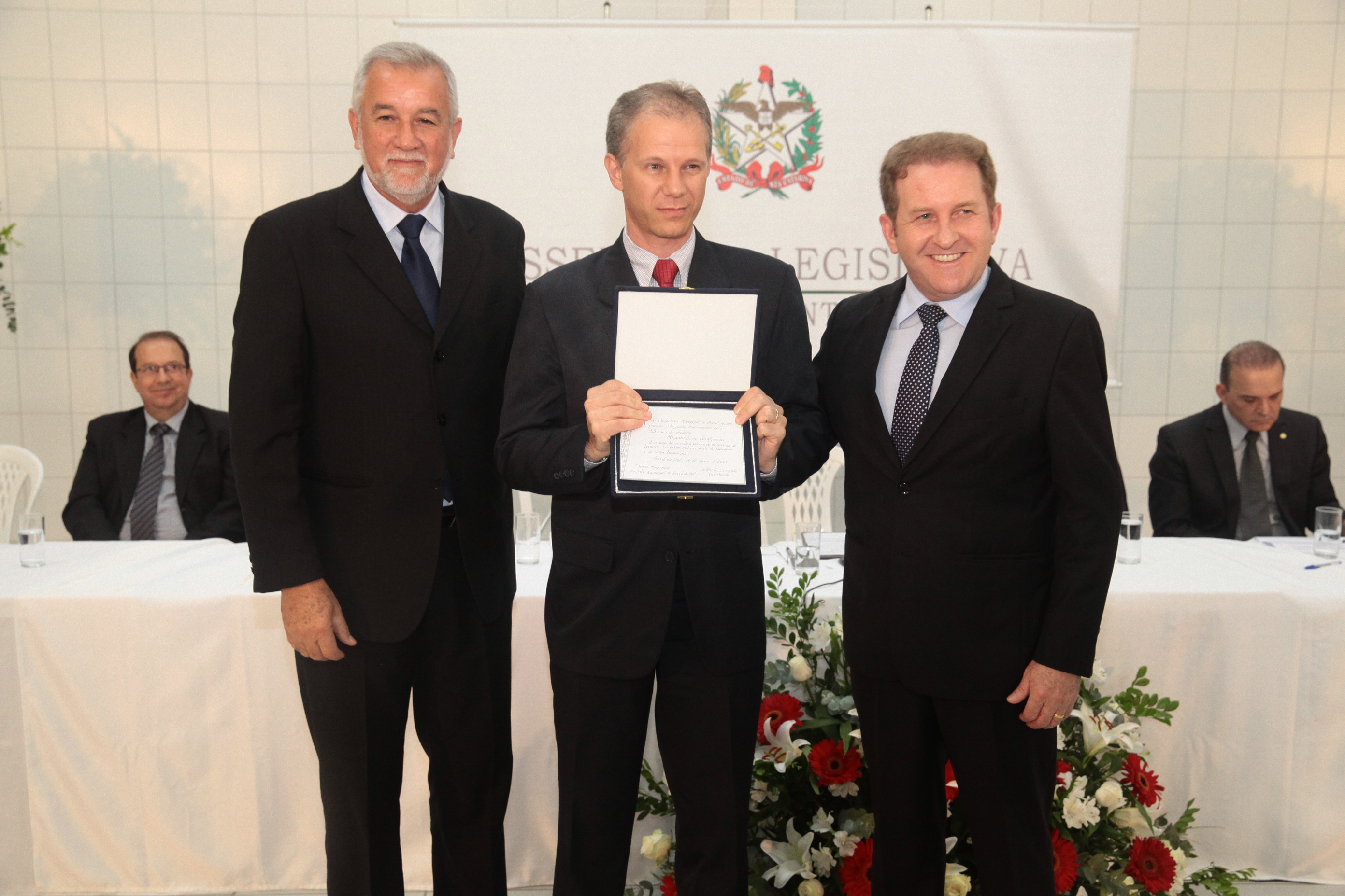 Sessão Solene em homenagem ao Colégio Maximiliano Gaidzinski em Cocal do Sul. Foto: Miriam Zomer/Agência AL
