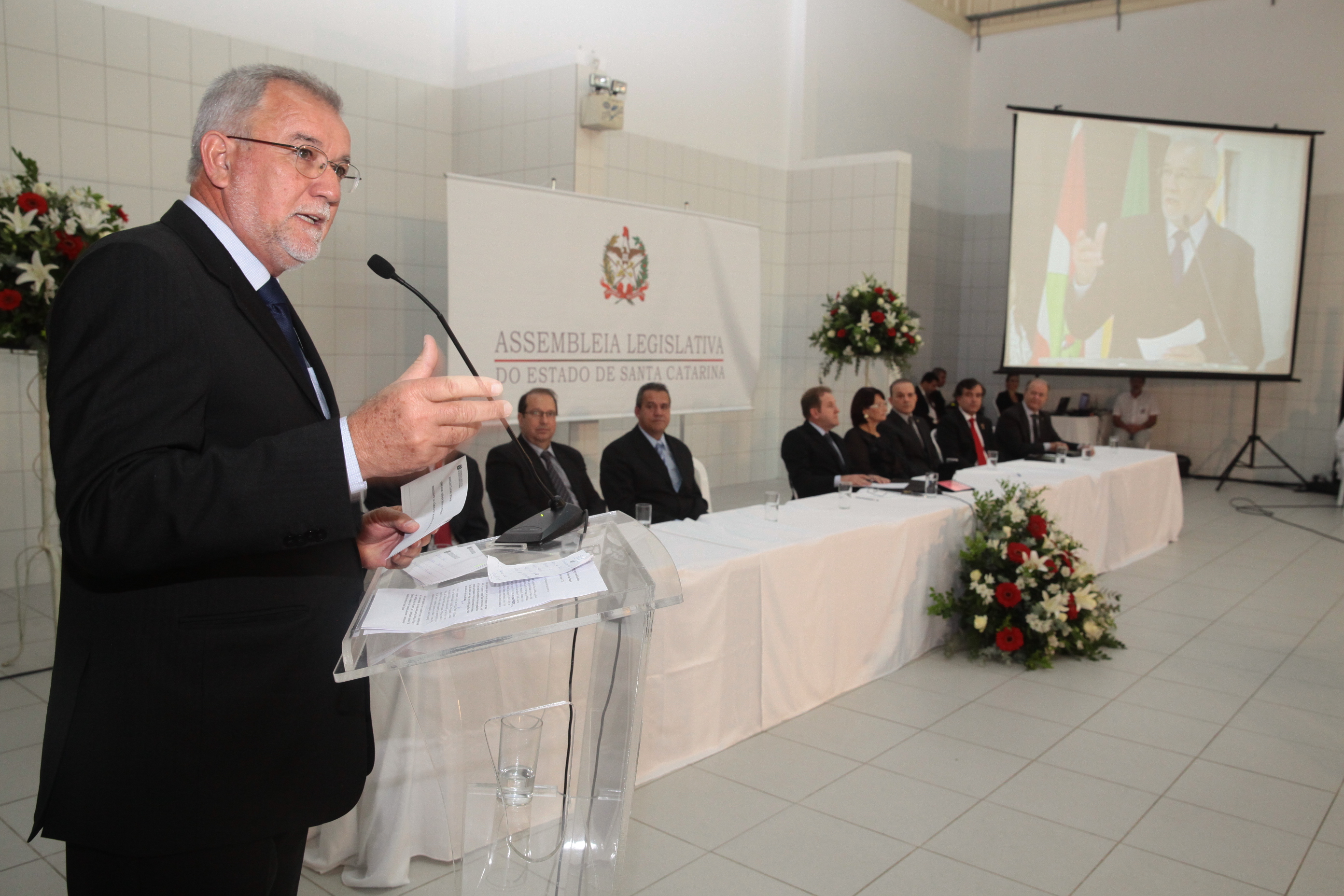 Sessão Solene em homenagem ao Colégio Maximiliano Gaidzinski em Cocal do Sul. Foto: Miriam Zomer/Agência AL