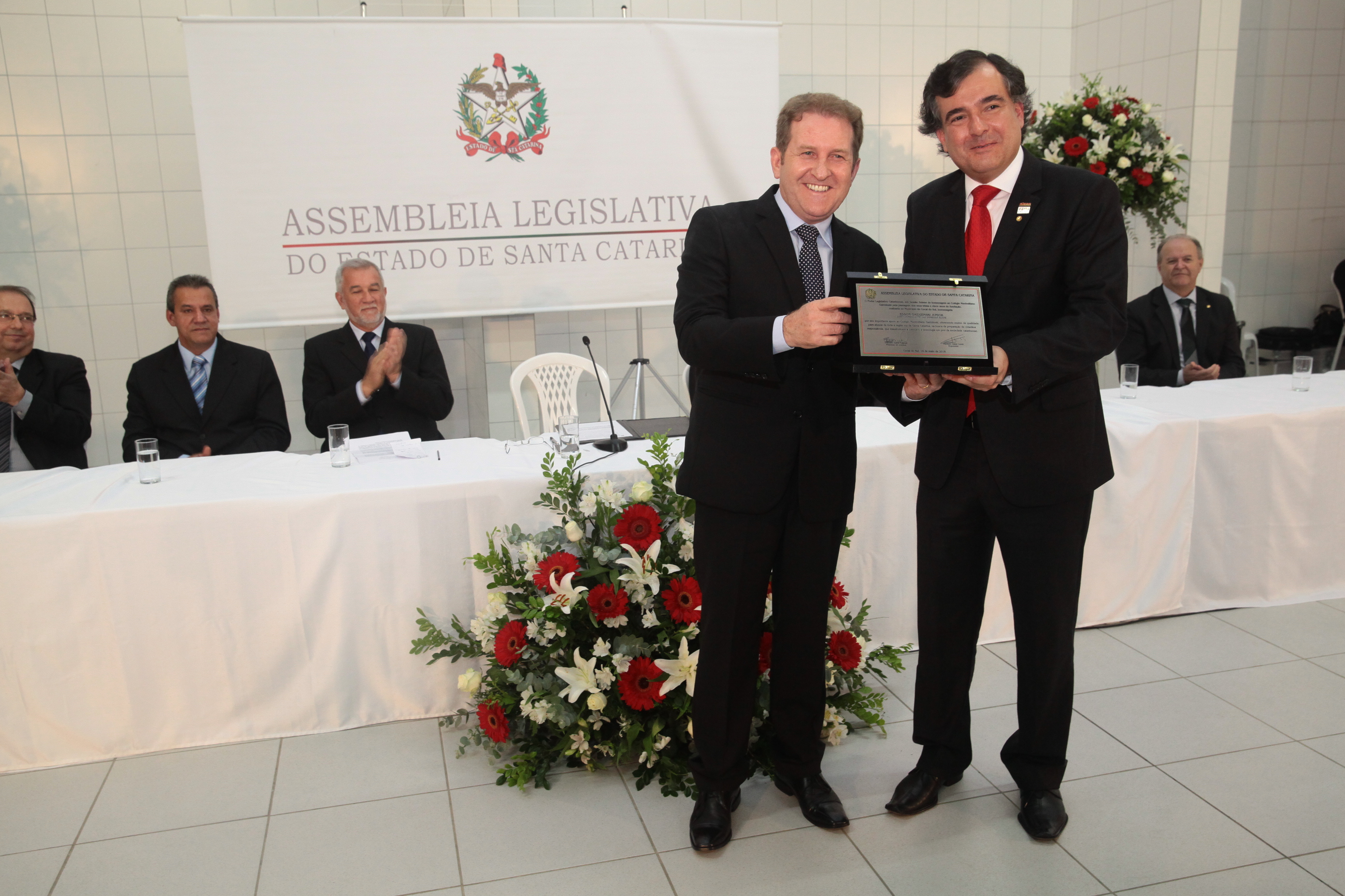 Sessão Solene em homenagem ao Colégio Maximiliano Gaidzinski em Cocal do Sul. Foto: Miriam Zomer/Agência AL