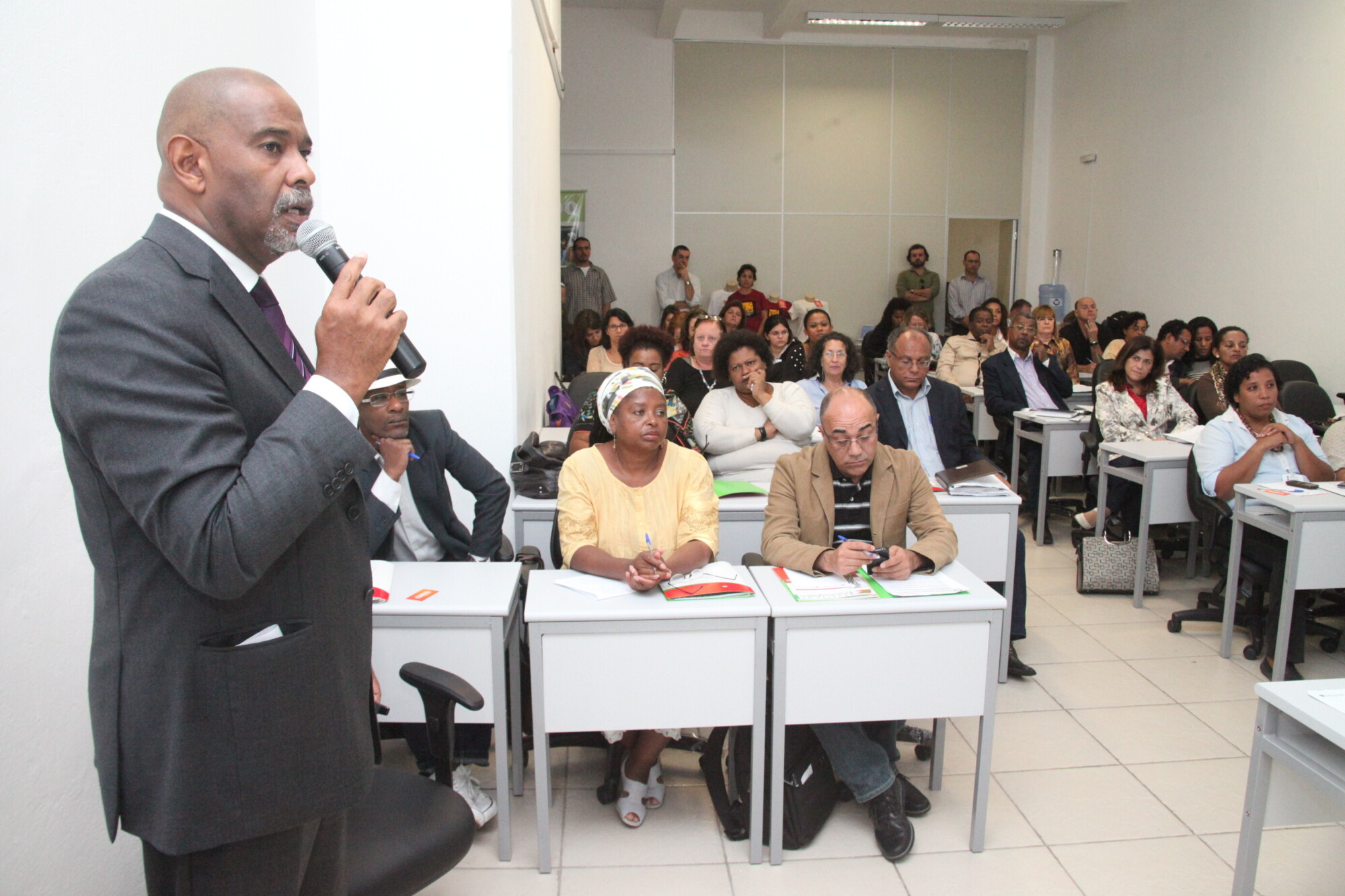Seminário debate Política Nacional de Saúde Integral da População Negra