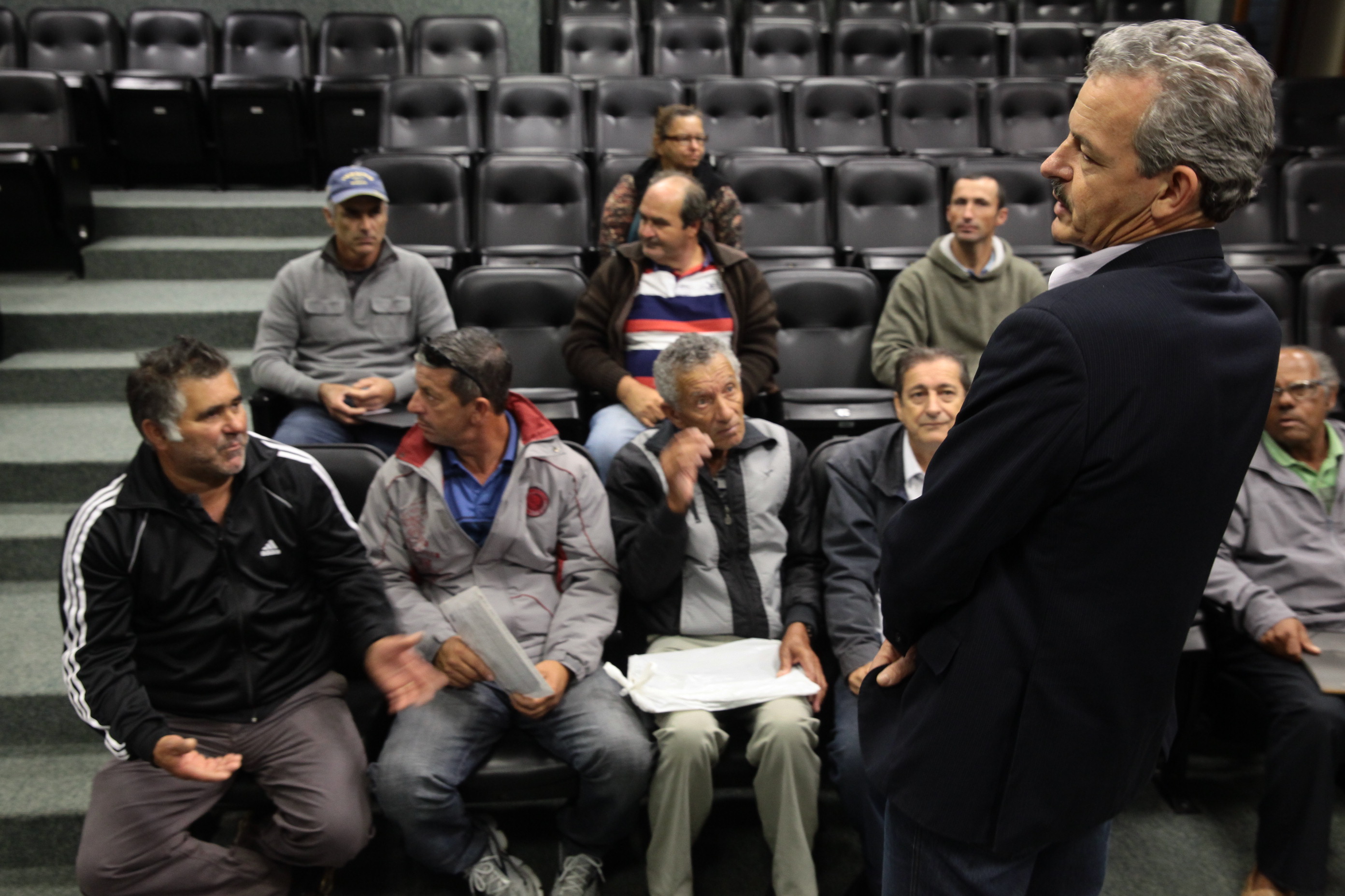 Pescadores são recebidos pelo Deputado Dirceu Dresh na ALESC. Foto: Miriam Zomer/Agência AL