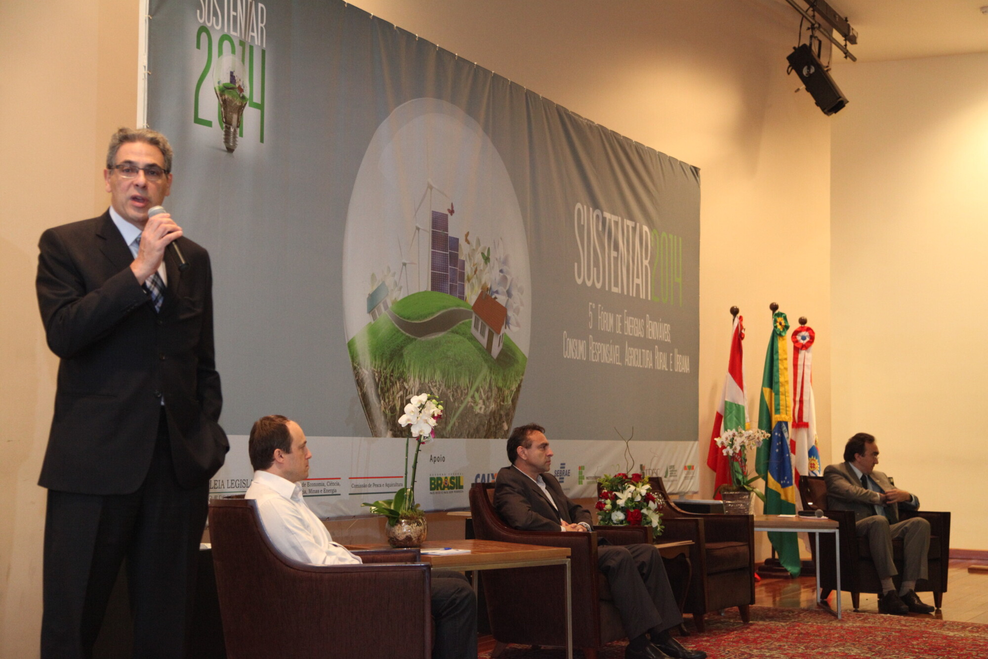 Sustentar 2014 apresenta painel sobre resíduos sólidos
