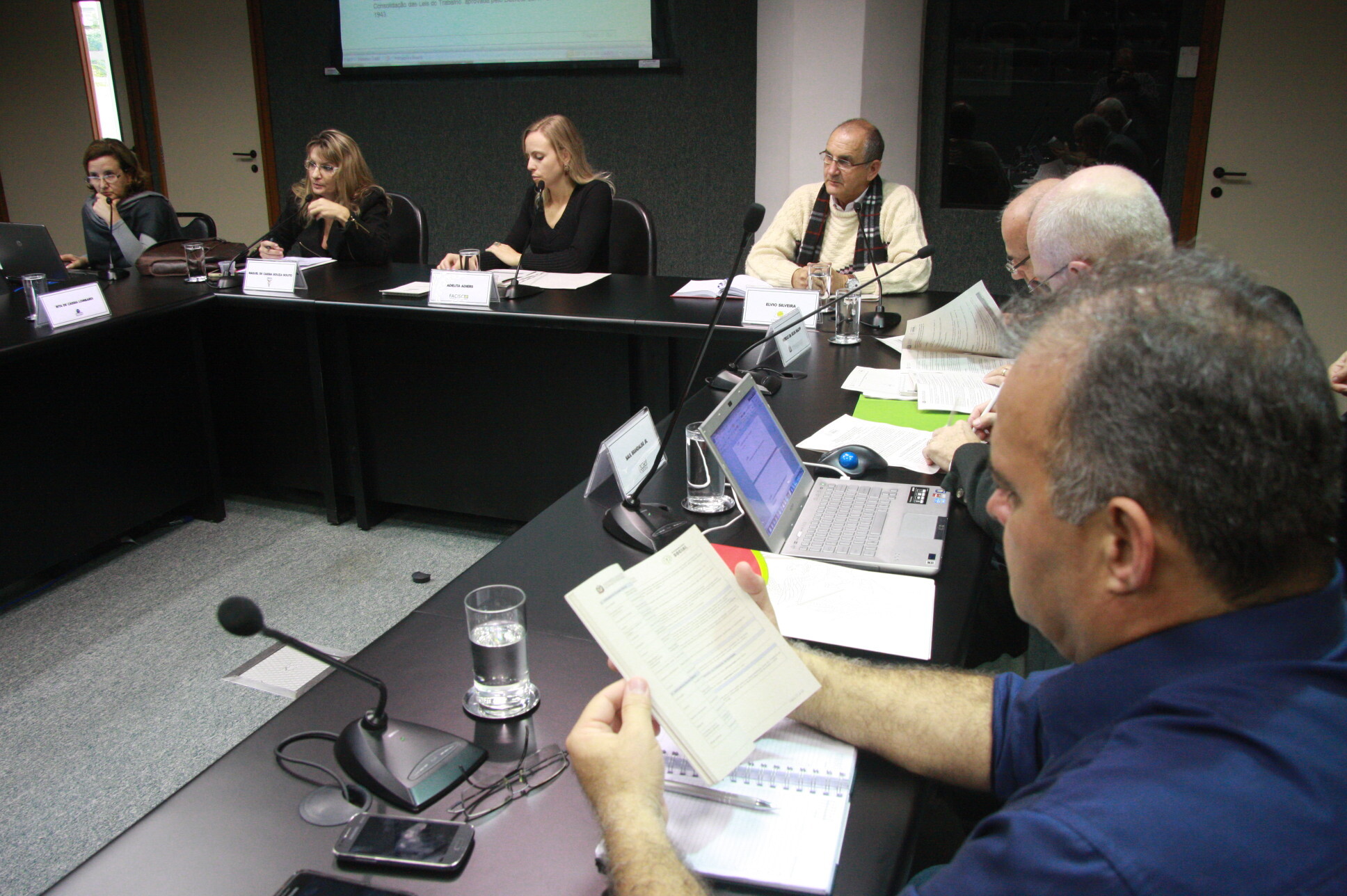 Comissão mista define alterações no edital 2014