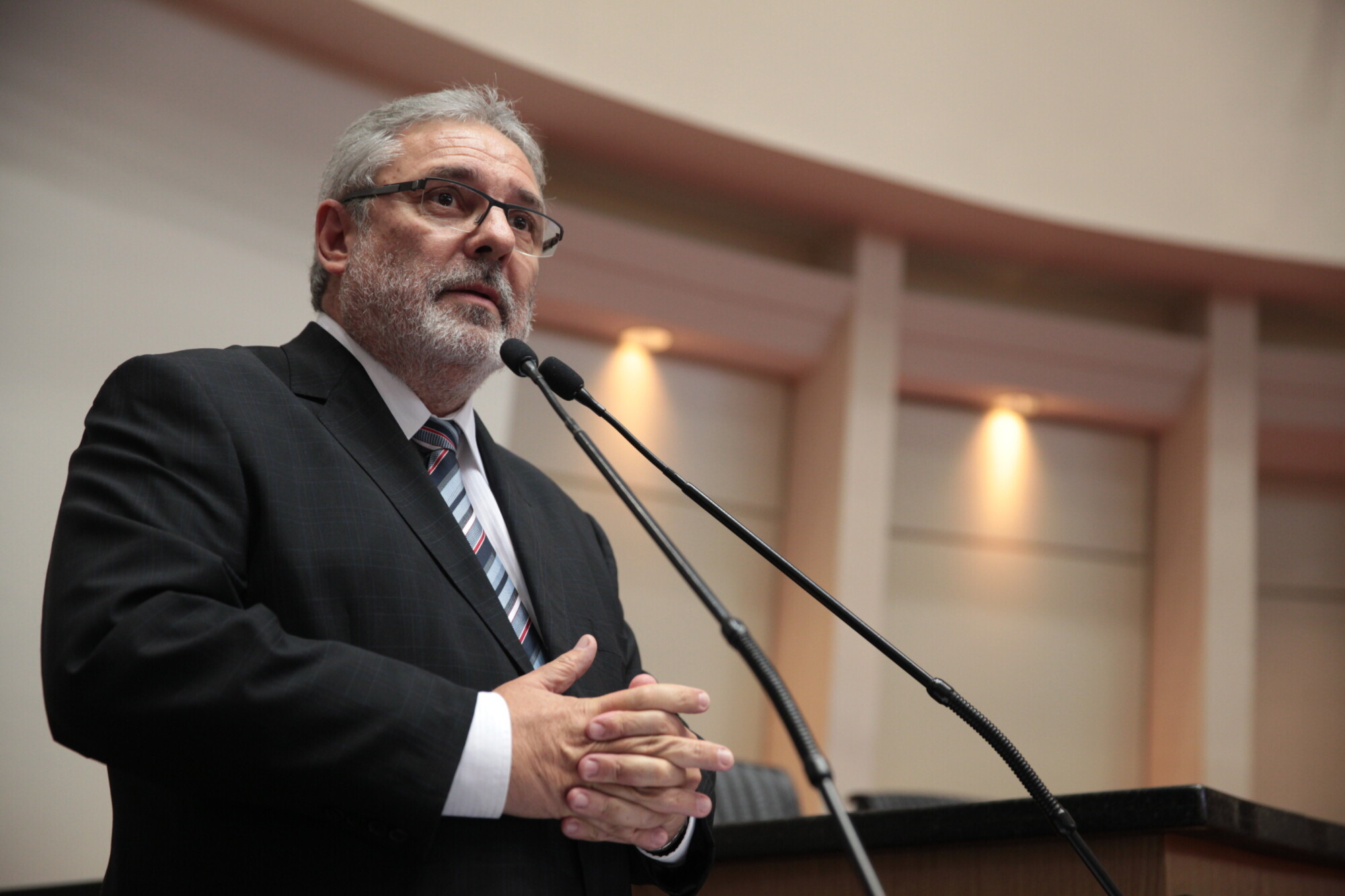 Paulo França substitui deputado licenciado Romildo Titon