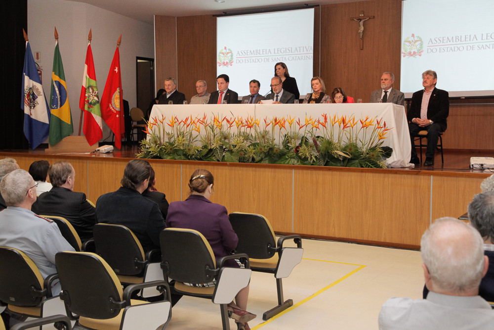 Sessão Solene de Homenagem aos Bombeiros Voluntários - Foto: Juliana Stadnik / Agência AL
