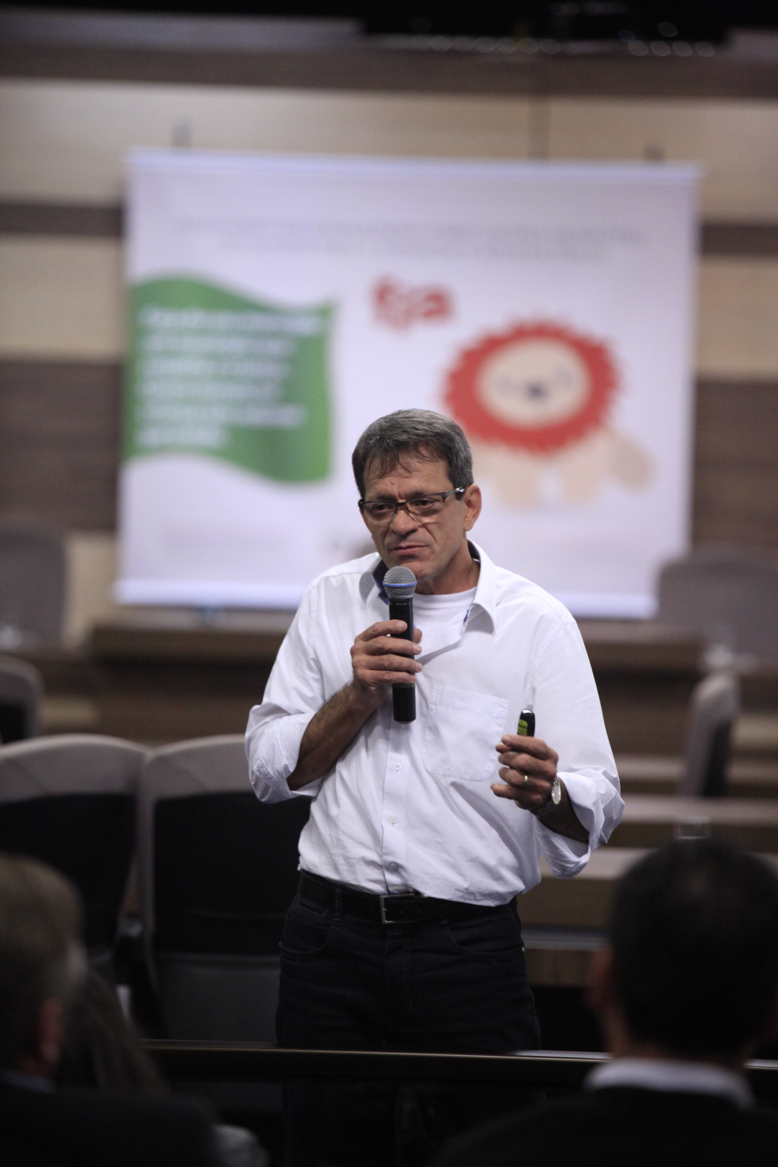 Seminário Regional sobre a Gestão do Fundo da Infância e da Adolescencia (FIA) em Brusque  Palestrante Mario Cézar  Foto  Carlos Kilian/Agencia AL