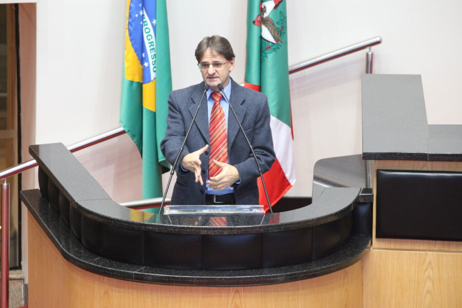 “Precisamos de uma solução imediata”, afirma Saretta