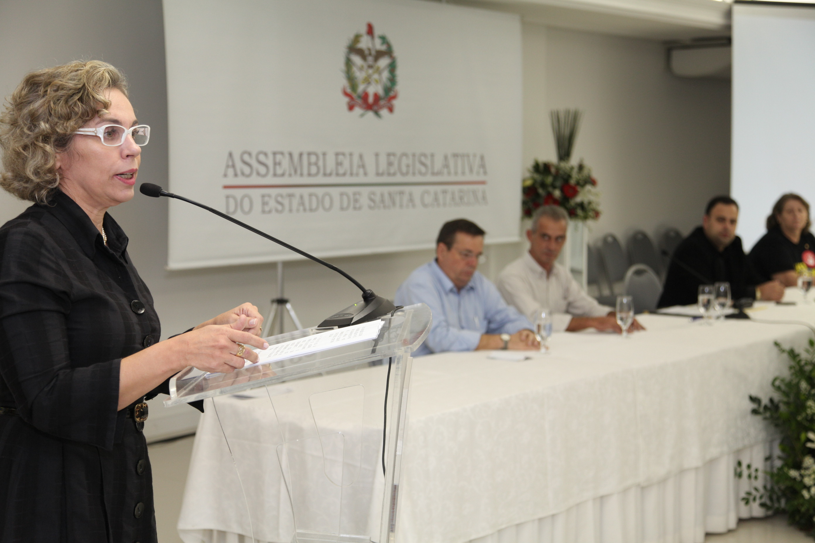 Sessão Solene em homenagem aos Sindicatos Representativos dos Trabalhadores da Cidade de Blumenau