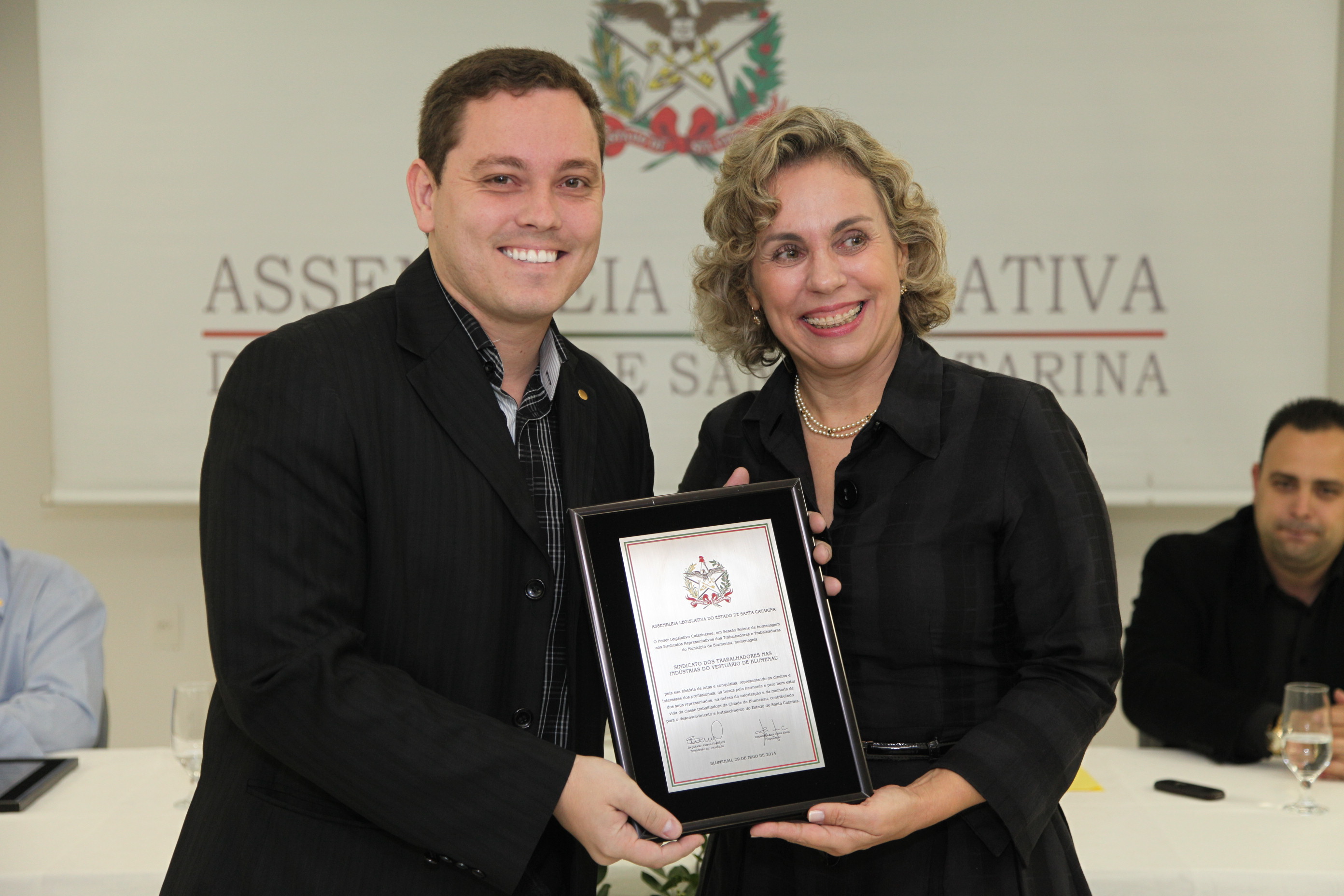 Sessão Solene em homenagem aos Sindicatos Representativos dos Trabalhadores da Cidade de Blumenau