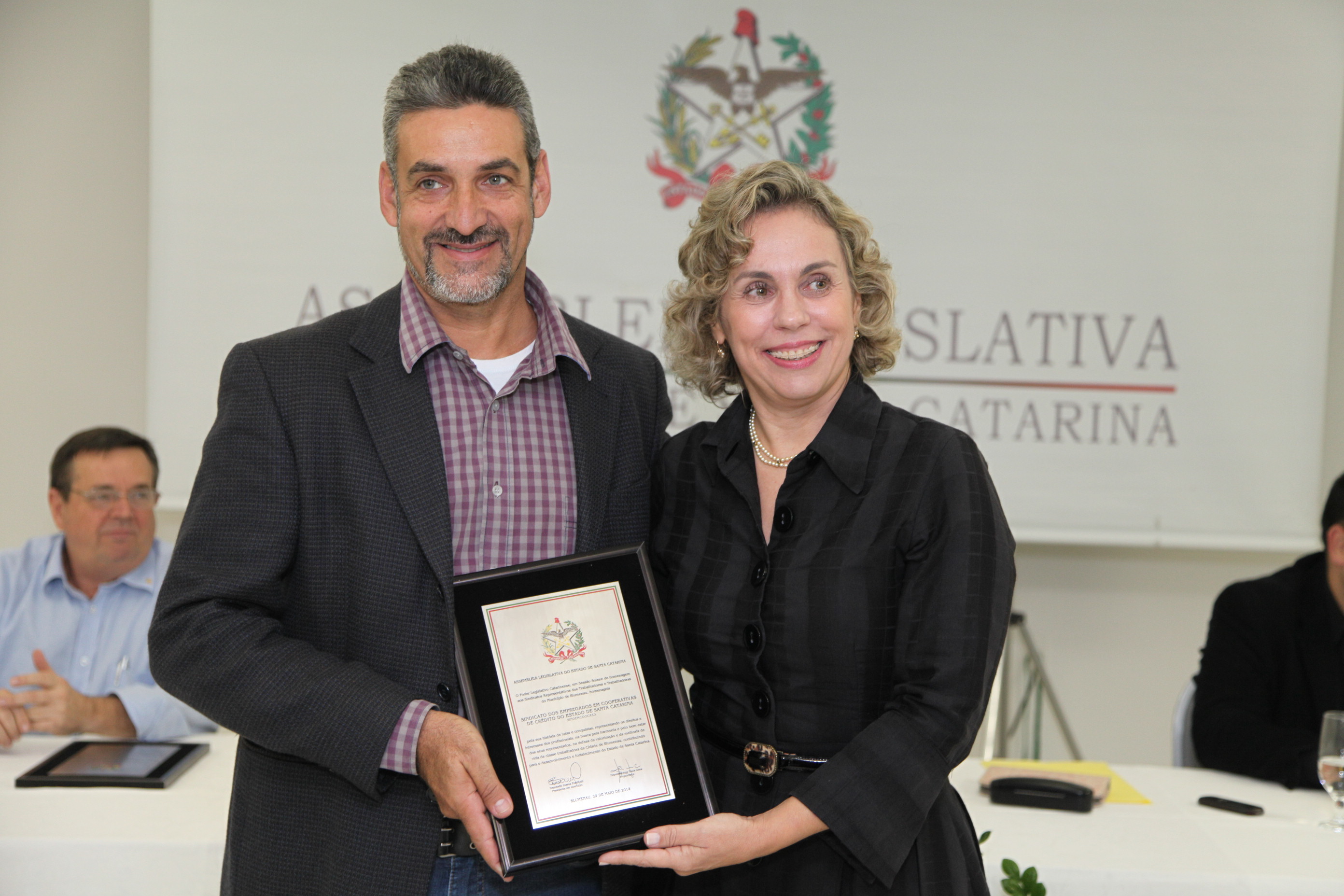 Sessão Solene em homenagem aos Sindicatos Representativos dos Trabalhadores da Cidade de Blumenau