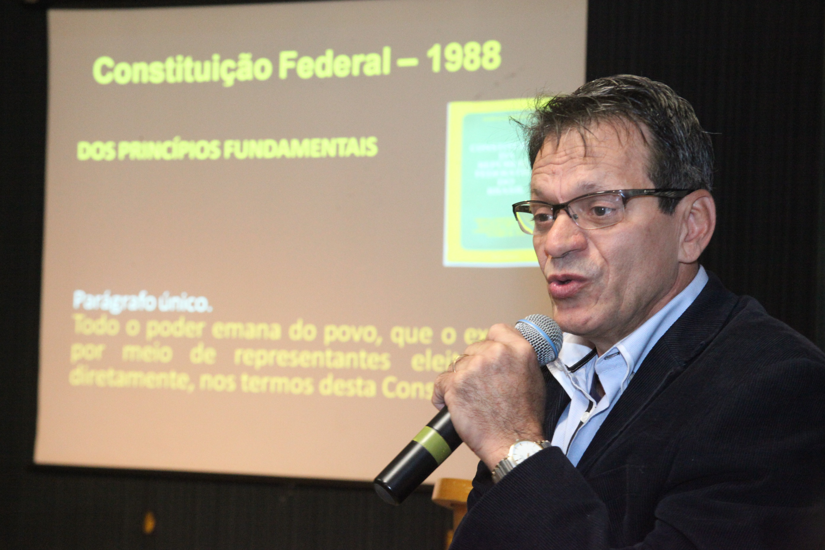 Mário Cezar da Silveira - palestrante. Seminário regionalizado sobre gestão municipal do FIA - Fundo para Infância e Adolescência. Foto: Fábio Queiroz / Agência AL