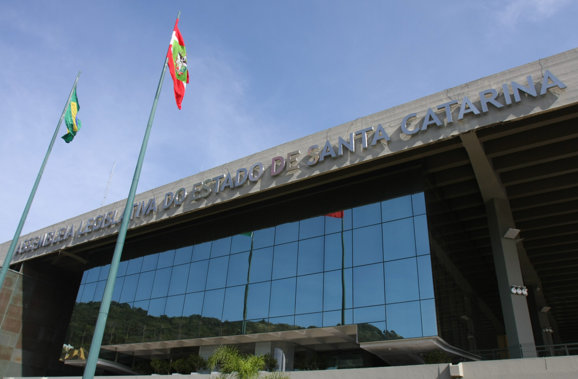 Assembleia divulga expediente em dias de jogos da Seleção na Copa