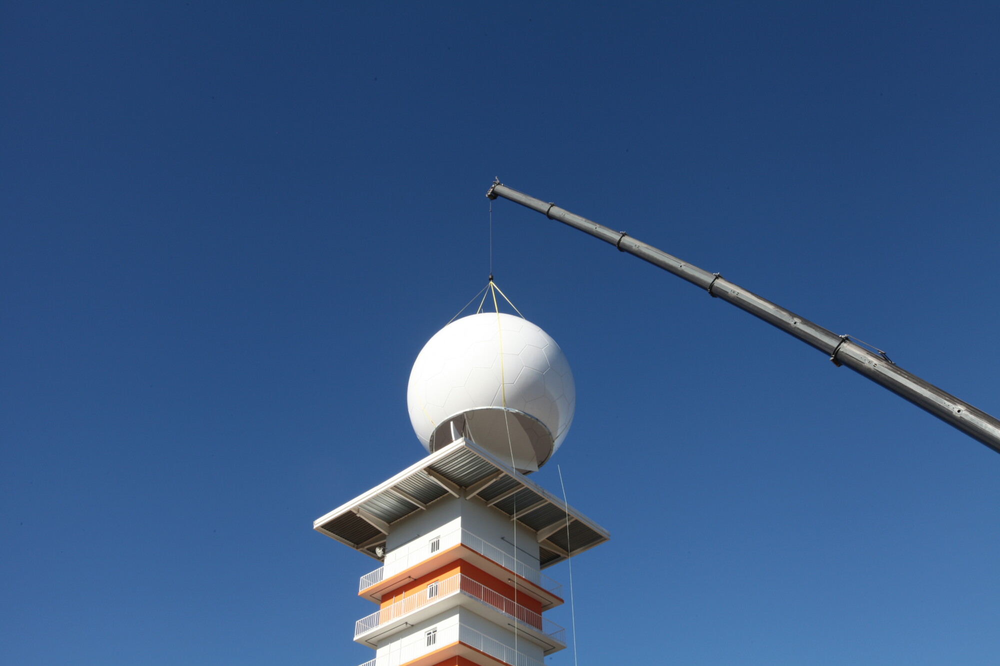 Enchente atinge 6 mil pessoas em SC. Radar meteorológico começa a operar em julho