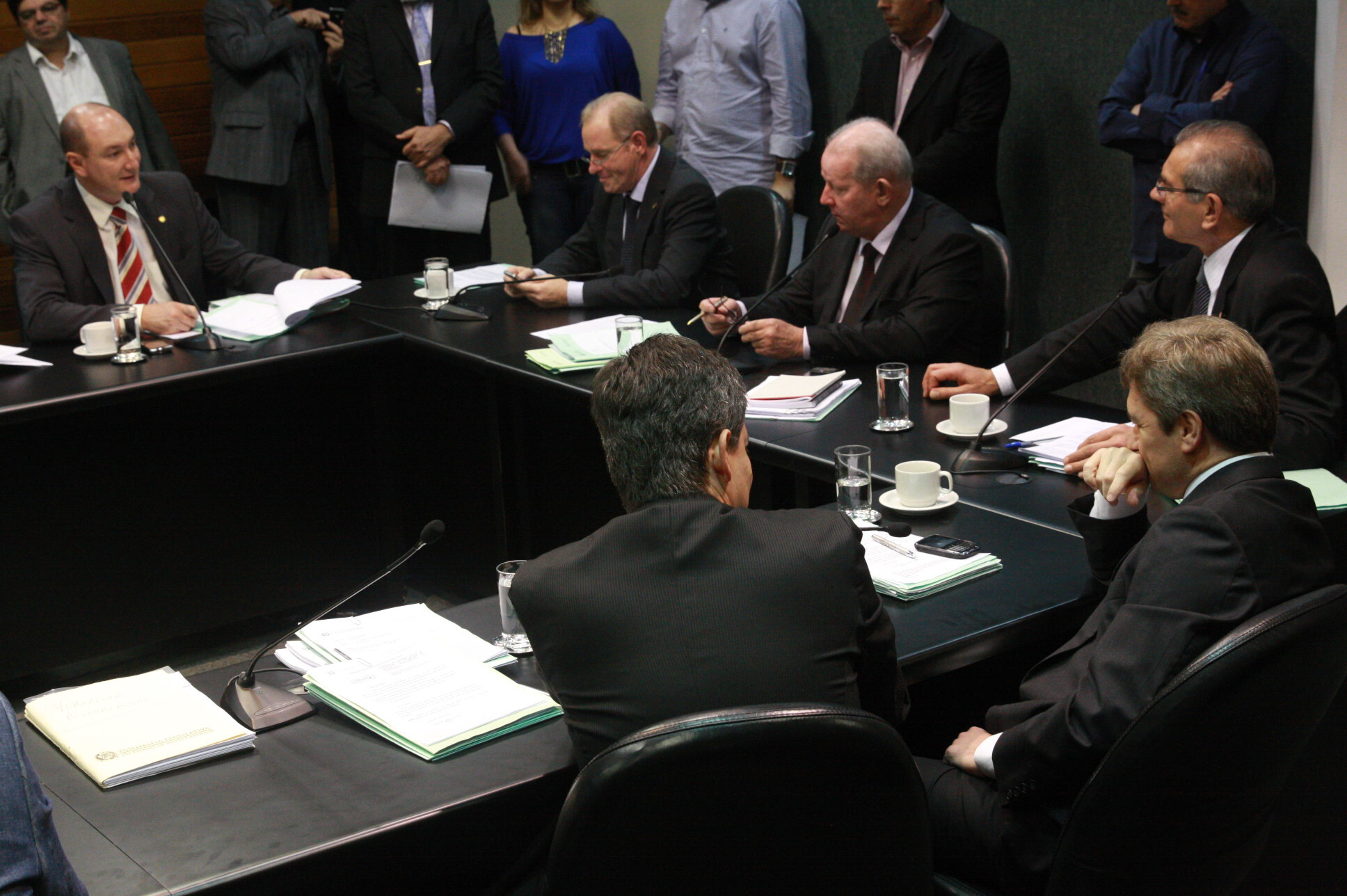 Fundo para Educação e revisão salarial da Udesc são aprovados na CCJ