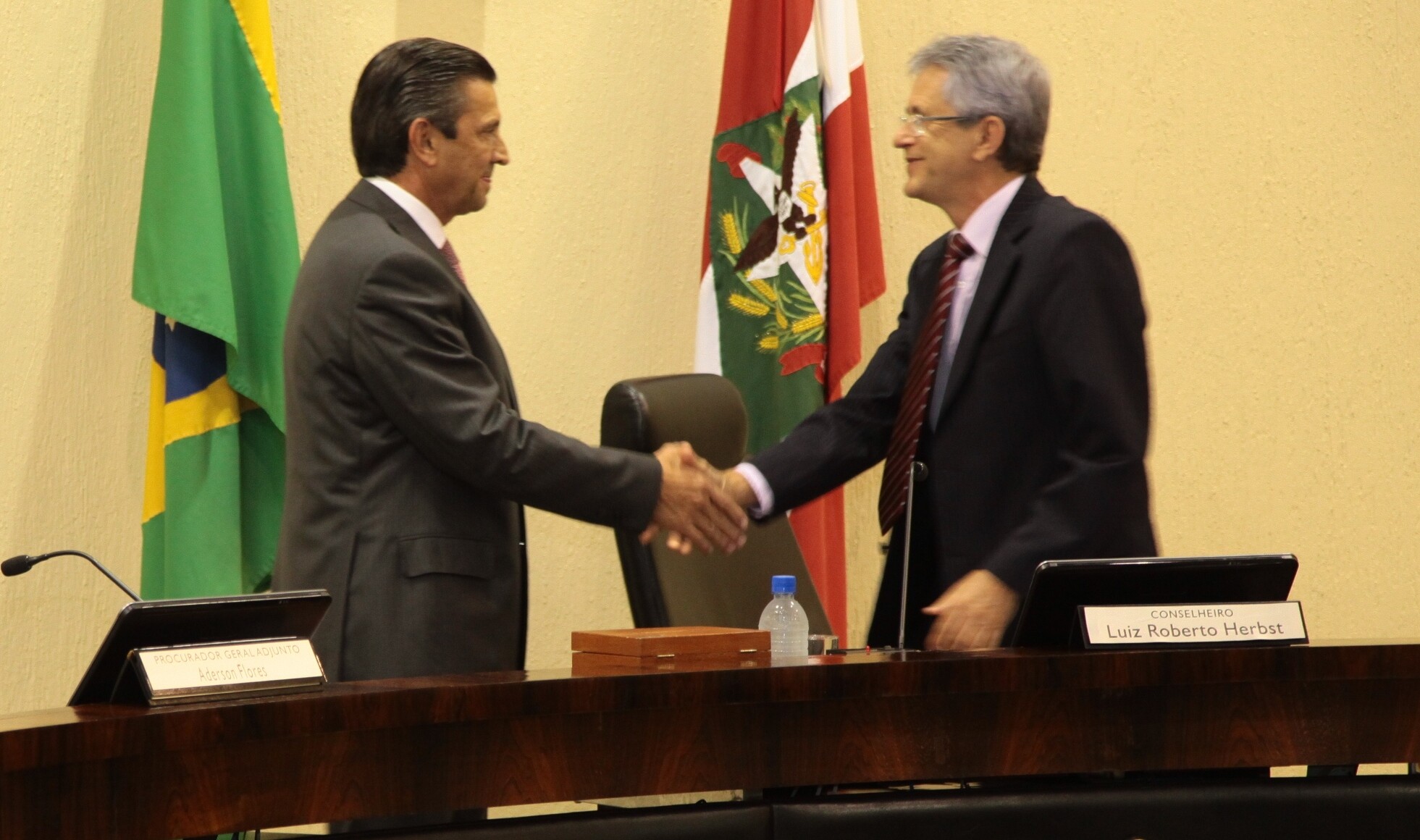 Ex-deputado Julio Garcia assume a presidência do Tribunal de Contas
