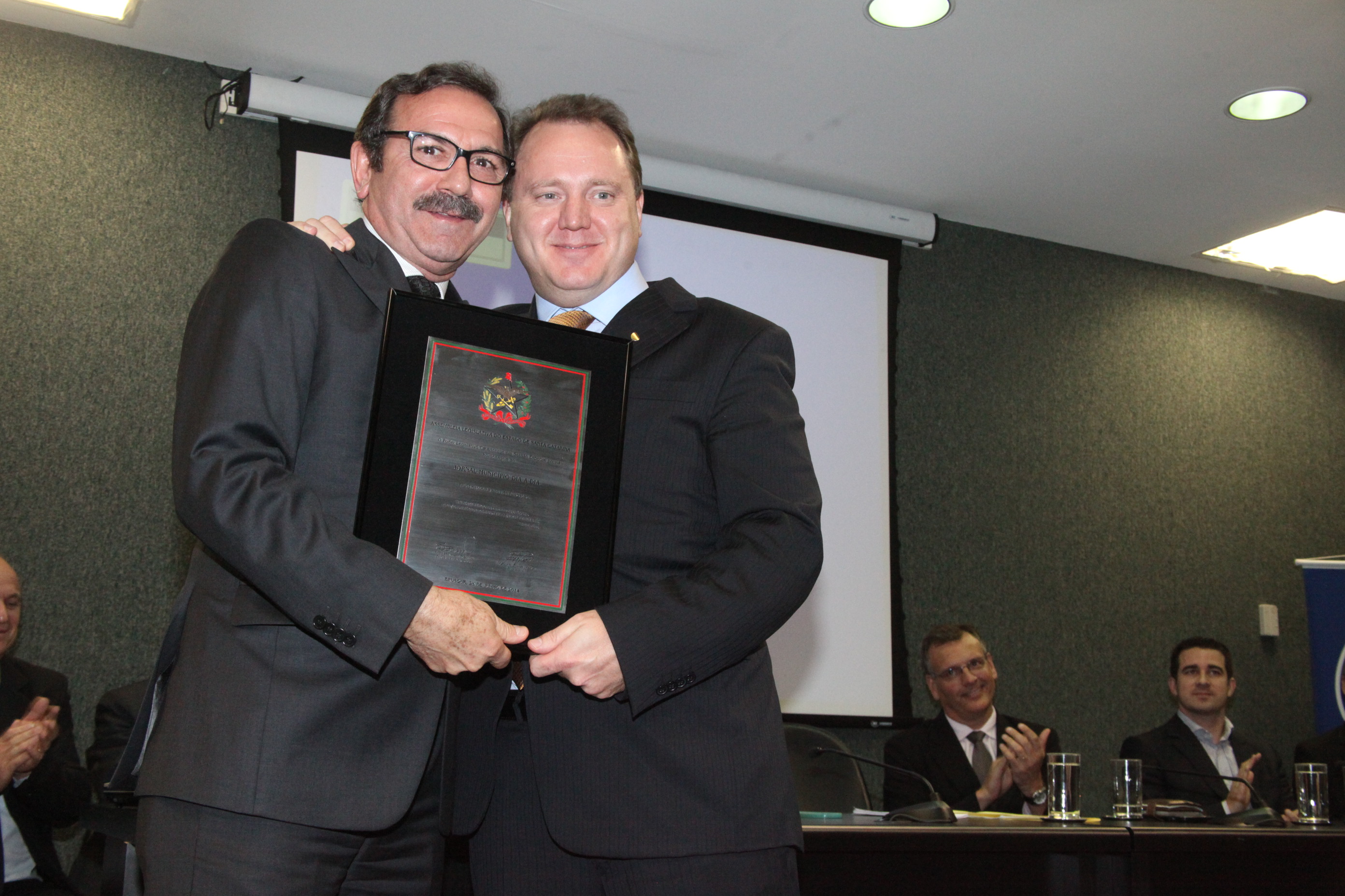 Ato Parlamentar Solene em homenagem aos 60 anos de fundação do Jornal Município Dia a Dia. Foto: Fábio Queiroz / Agência AL