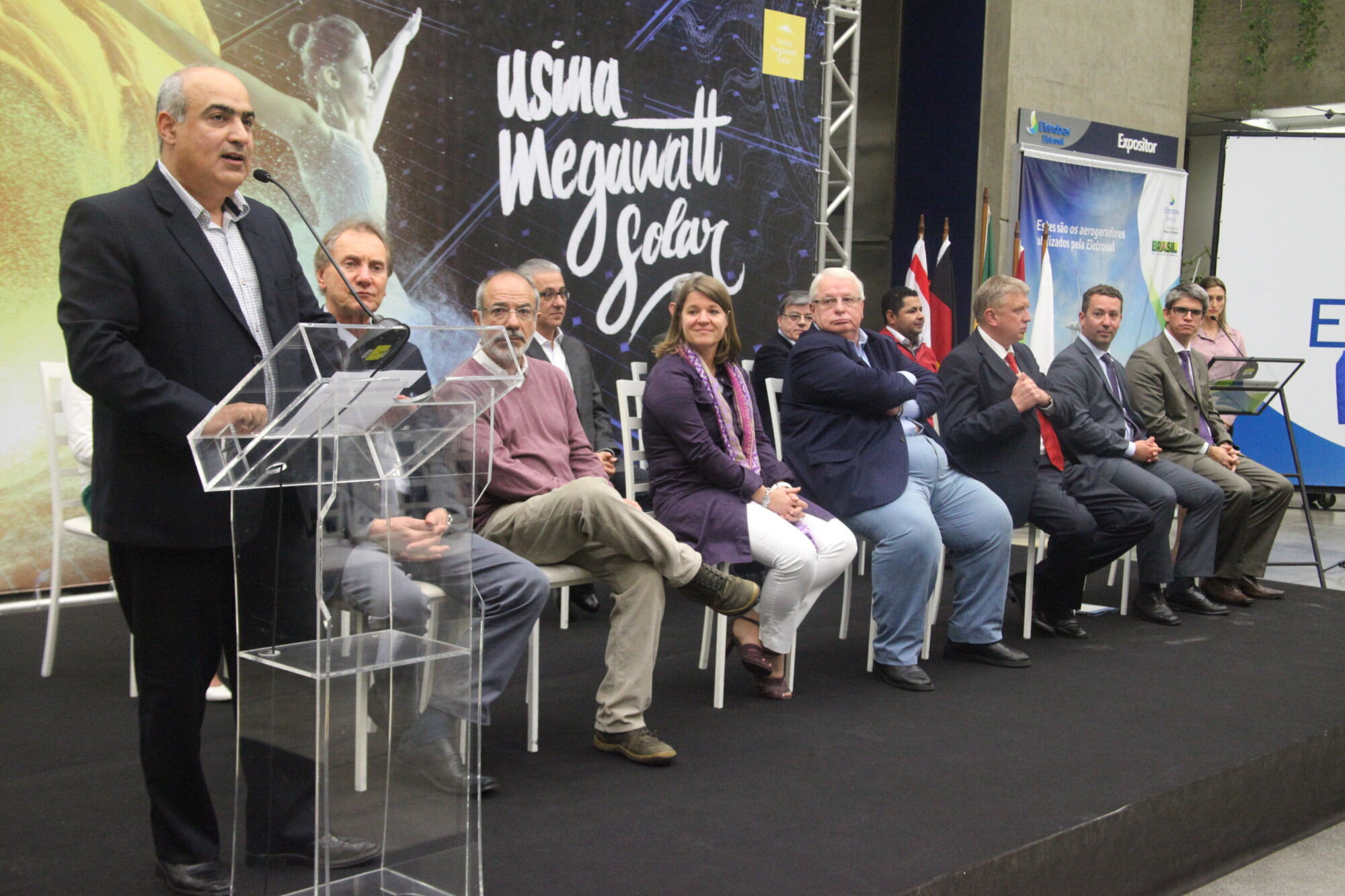 Eletrosul inaugura maior usina solar integrada a edifício da América Latina