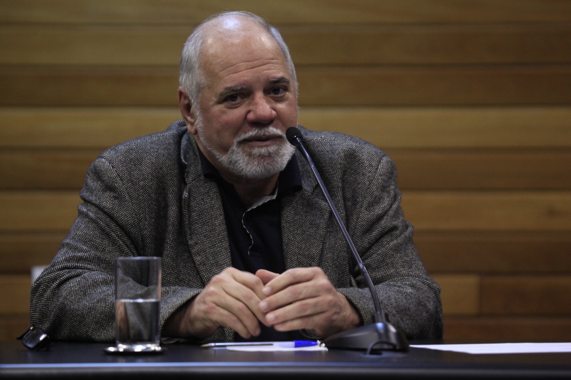 Ex-prefeito de Florianópolis Sérgio Grando depõe na Comissão da Verdade