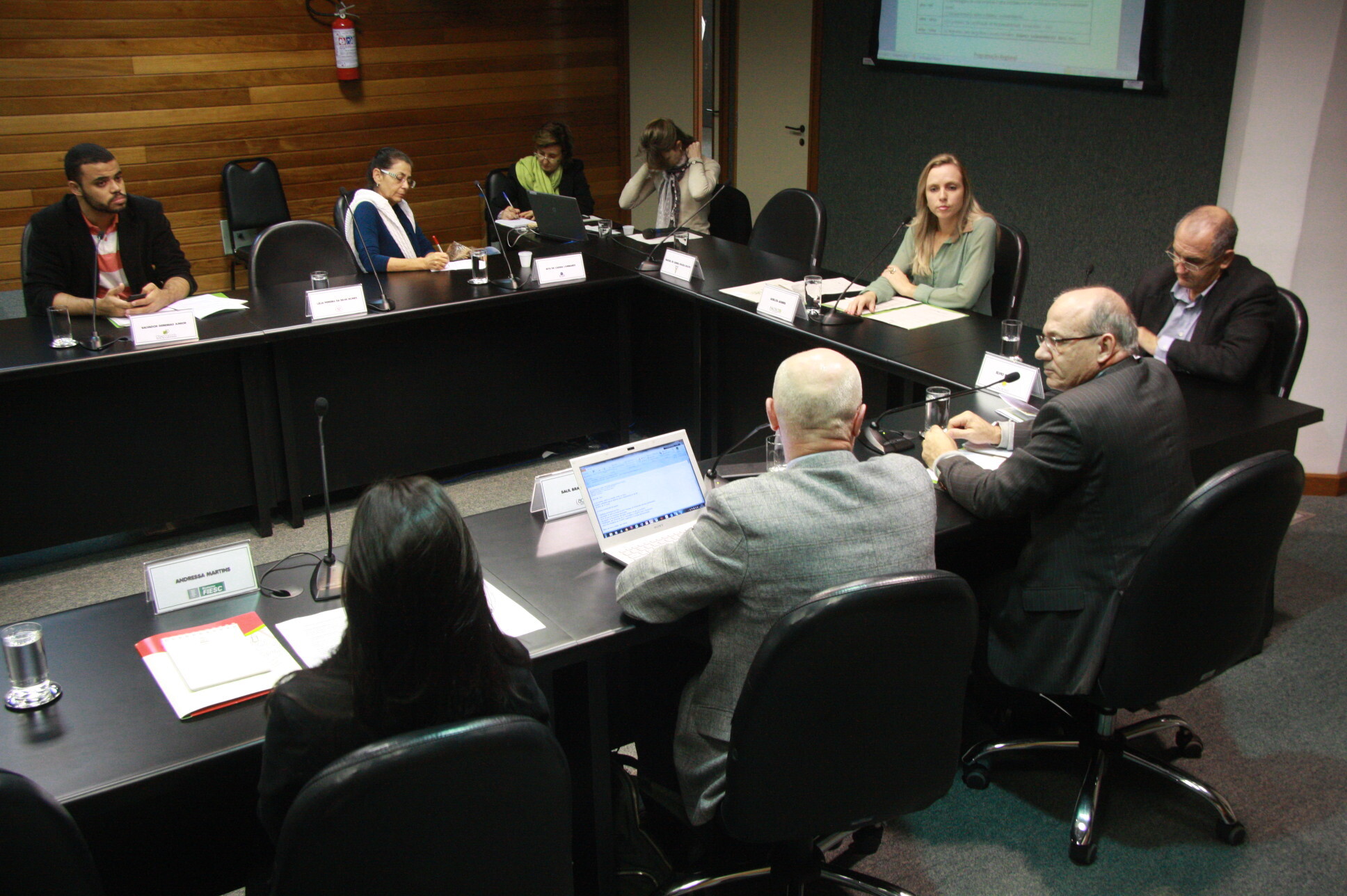 Comissão de Responsabilidade Social avalia formação de grupos de trabalho
