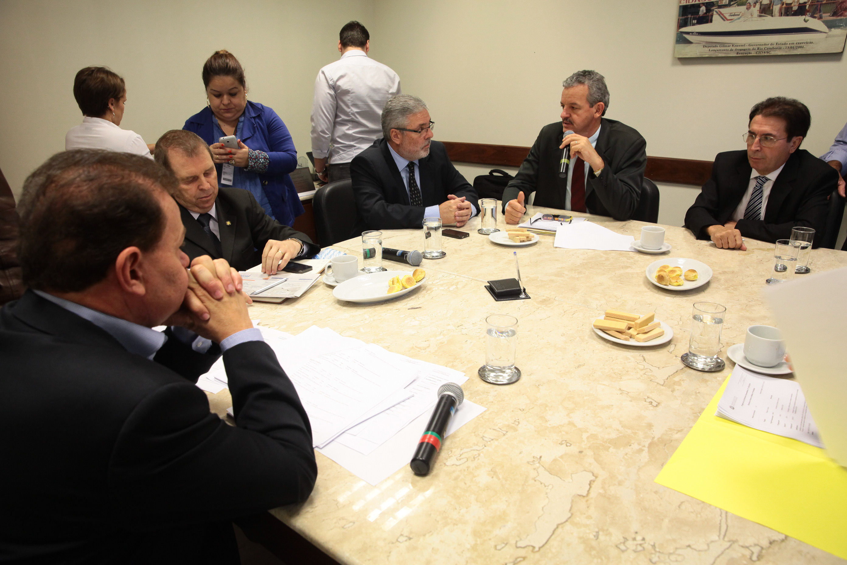 Reunião extraordinária da Comissão de Finanças. Fotos: Miriam Zomer/Agência AL